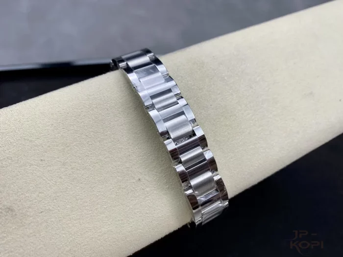 カルティエ バロンブルー WSBB0033｜33mm レディース クオーツ ピンク文字盤×スチール【AF工場製】 - 画像 (9)