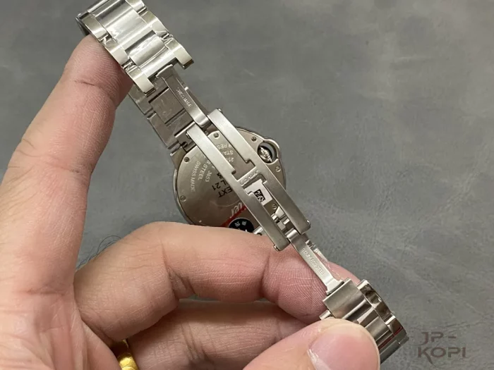 カルティエ バロンブルー WSBB0045｜33mm レディース クオーツ シルバー文字盤×コンビ【AF工場製】 - 画像 (9)