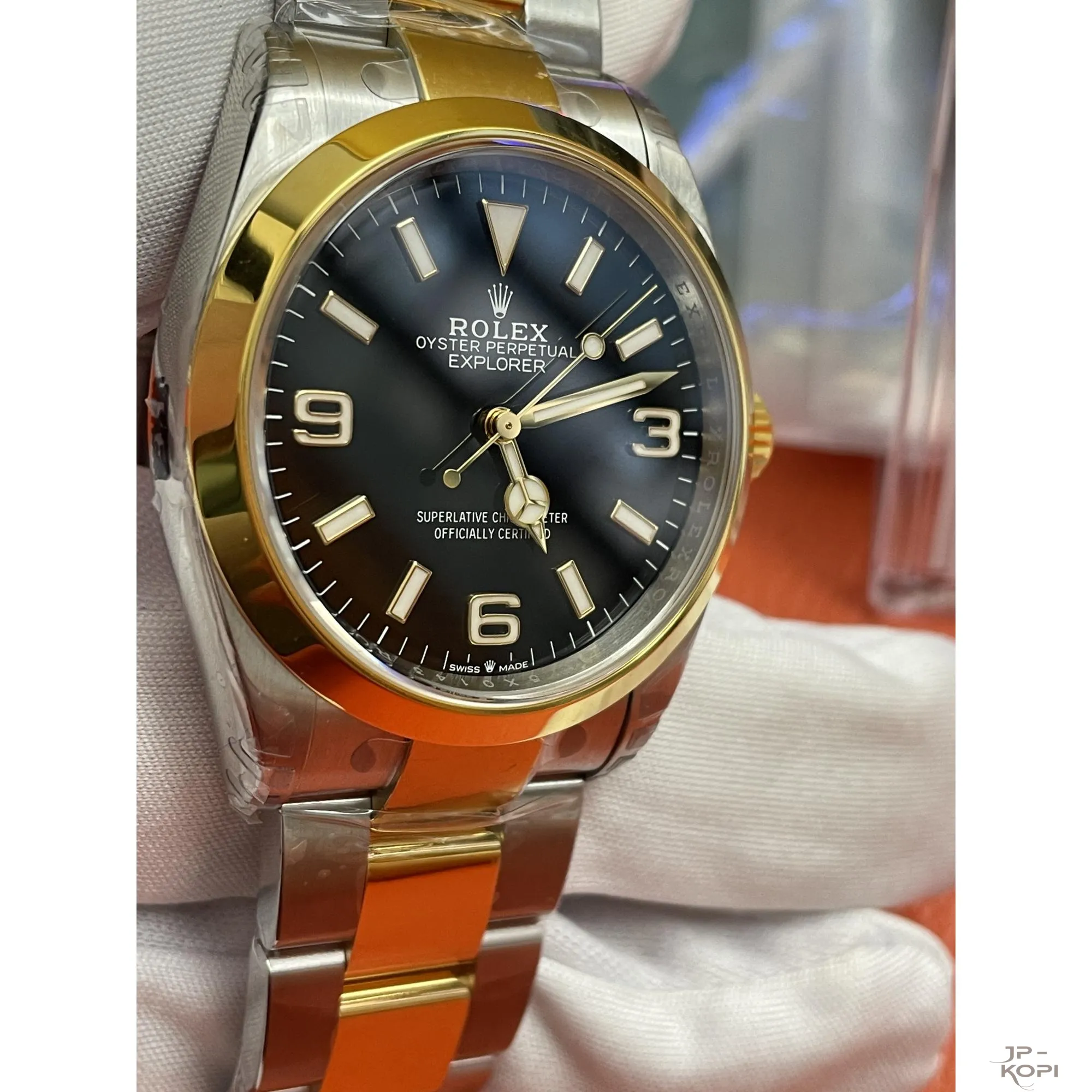 ロレックス エクスプローラー I 124273|イエローゴールドコンビ 36mm ブラックダイアル 丹東Cal.3230【VS工場製】 - 画像 (3)