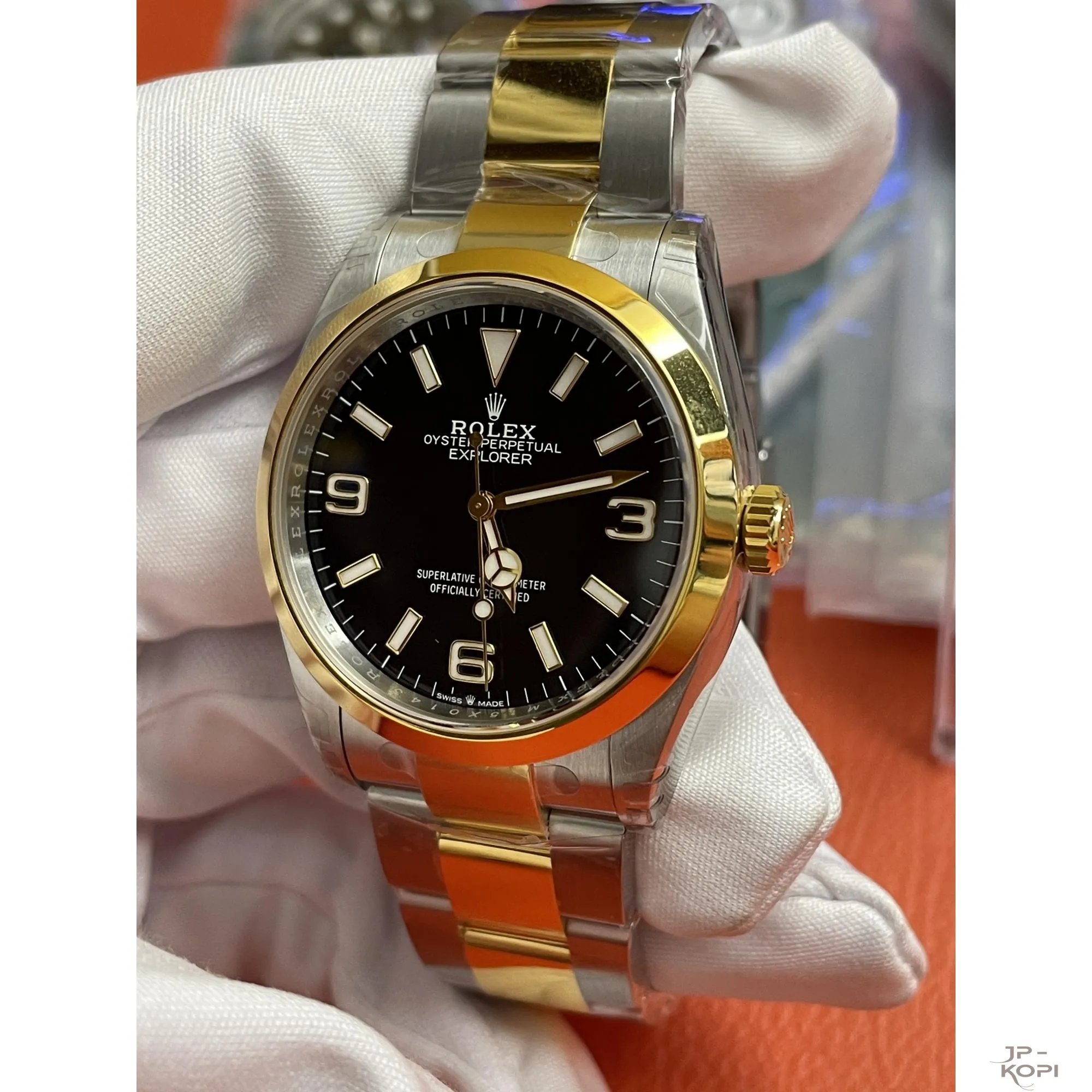 ロレックス エクスプローラー I 124273|イエローゴールドコンビ 36mm ブラックダイアル 丹東Cal.3230【VS工場製】 - 画像 (4)