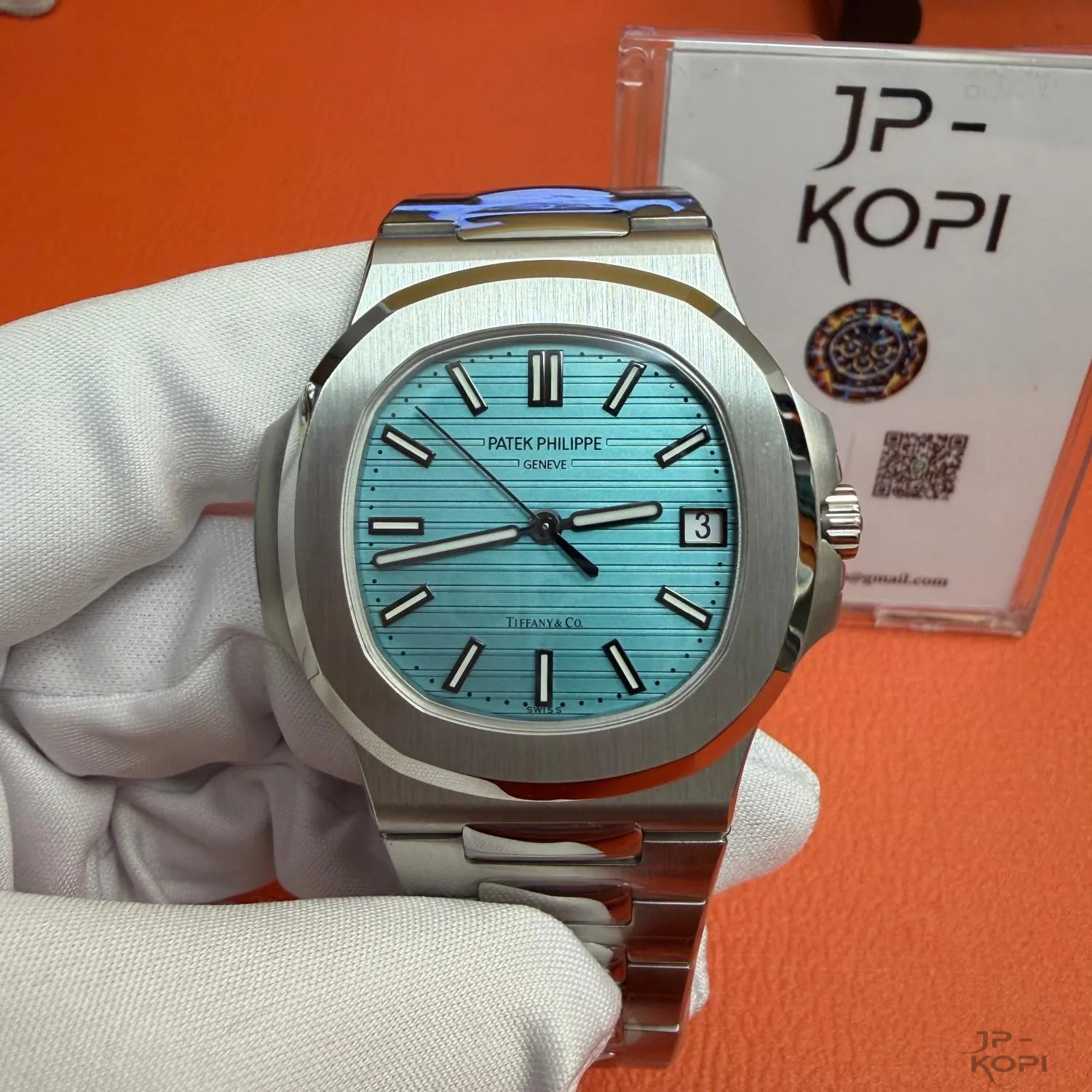 パテック・フィリップ × ティファニー ノーチラス 5711/1A-018|SW製純正代用ターコイズ文字盤【BBF工場製】 - 画像 (2)