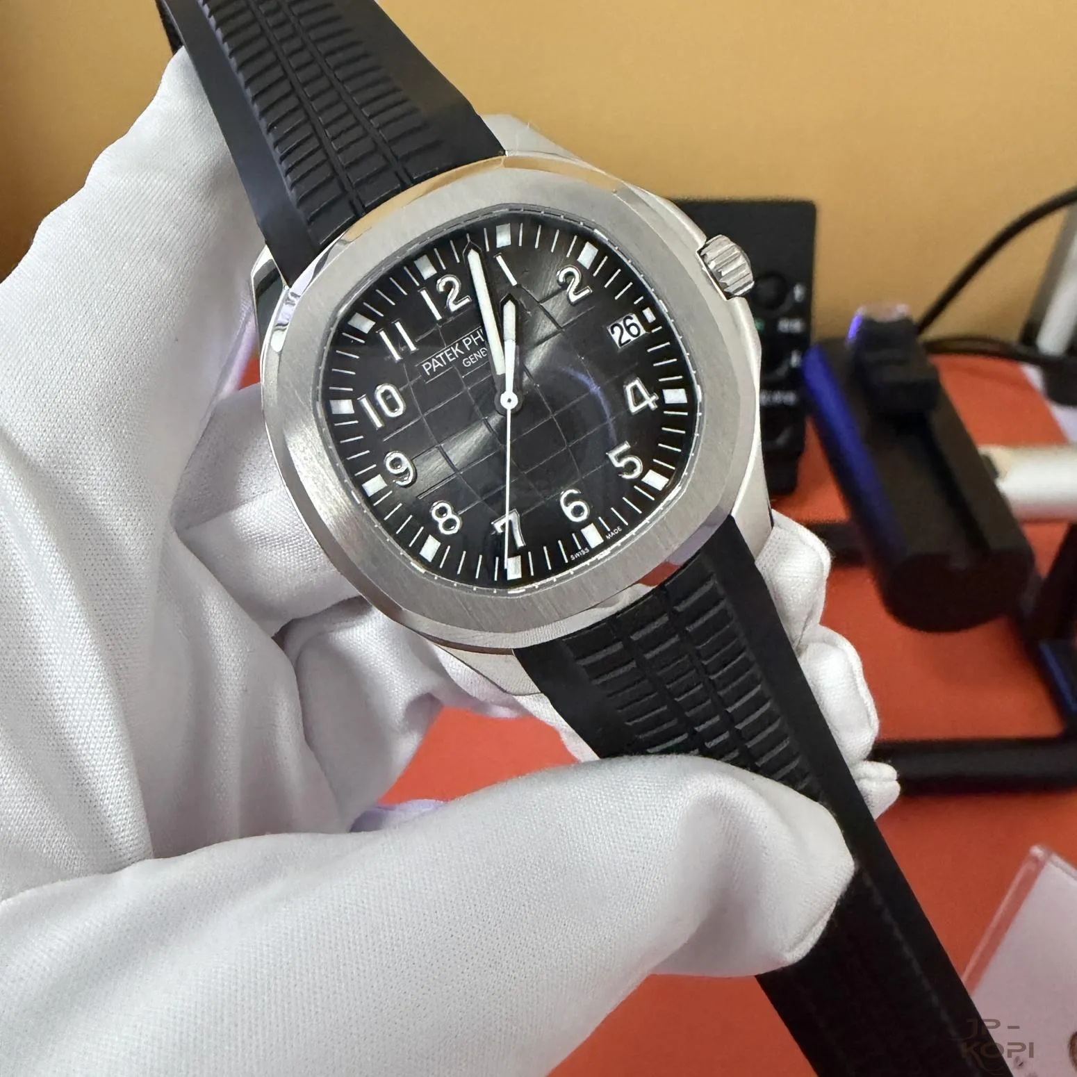 パテック・フィリップ アクアノート エクストララージ 5167A-001|ブラック 40mm ラバーストラップ【BBF工場製】 - 画像 (3)