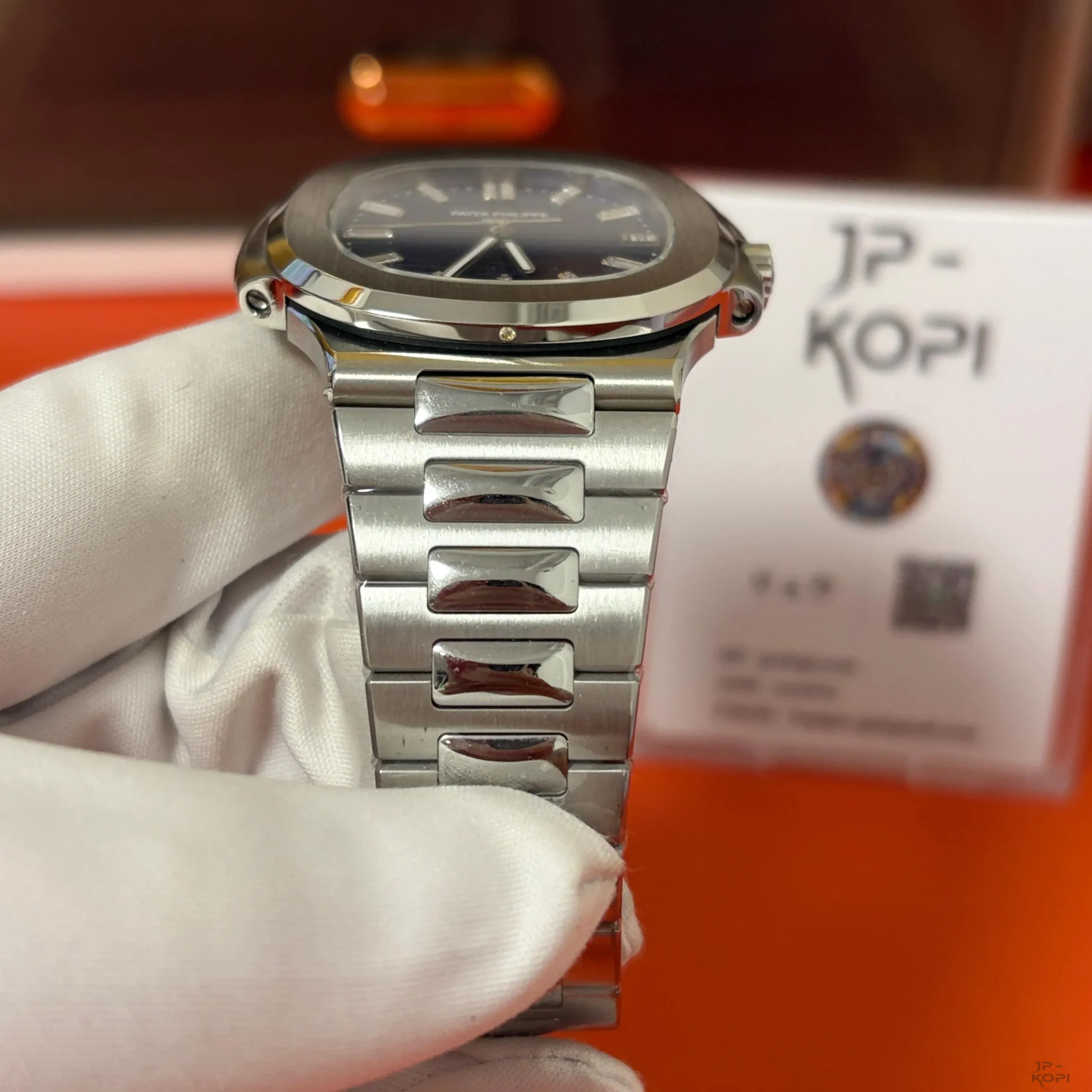 パテック・フィリップ ノーチラス 5711/1P 40周年記念限定|SW製純正代用ブルー文字盤 40mm【BBF工場製】 - 画像 (5)