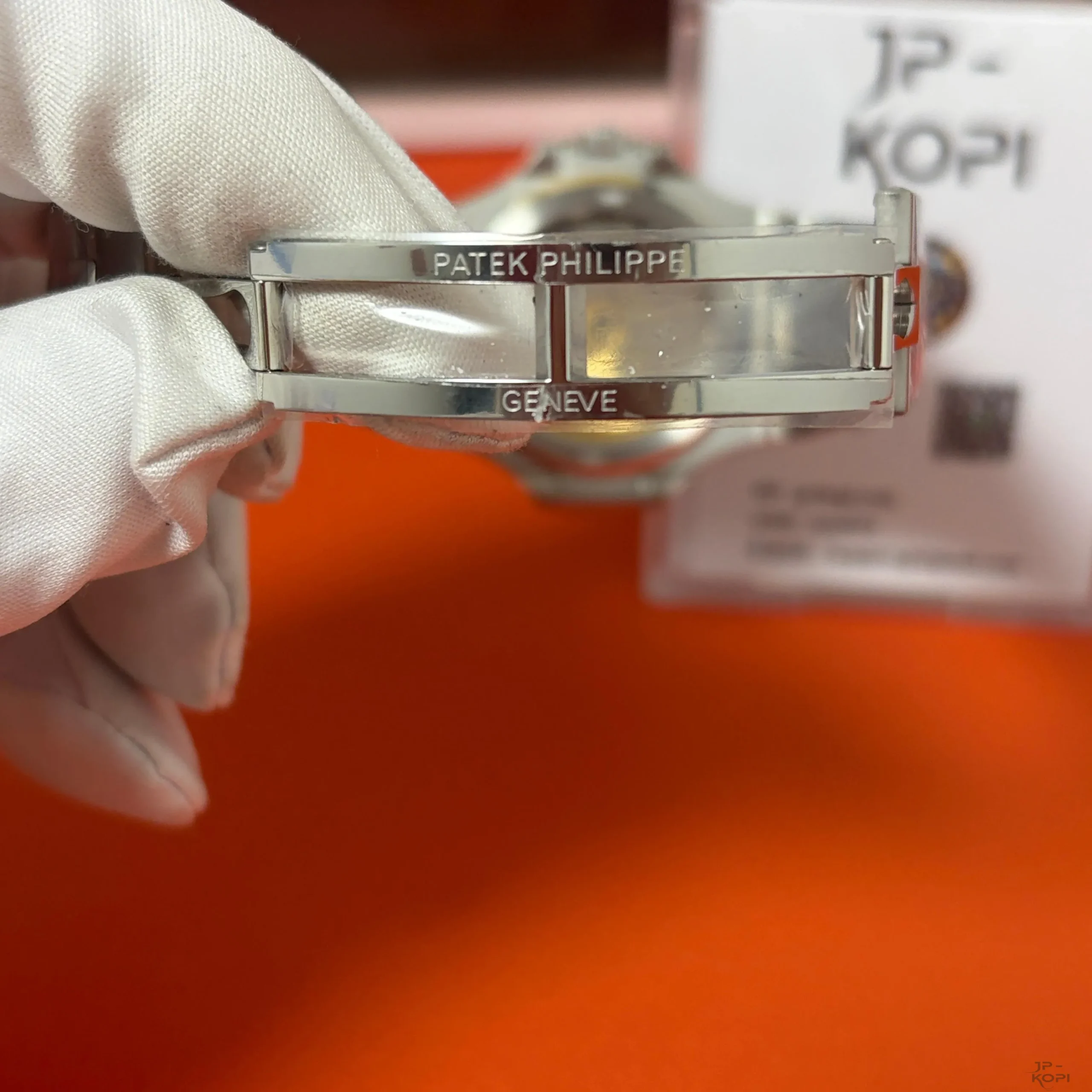 パテック・フィリップ ノーチラス 5711/1P 40周年記念限定|SW製純正代用ブルー文字盤 40mm【BBF工場製】 - 画像 (9)