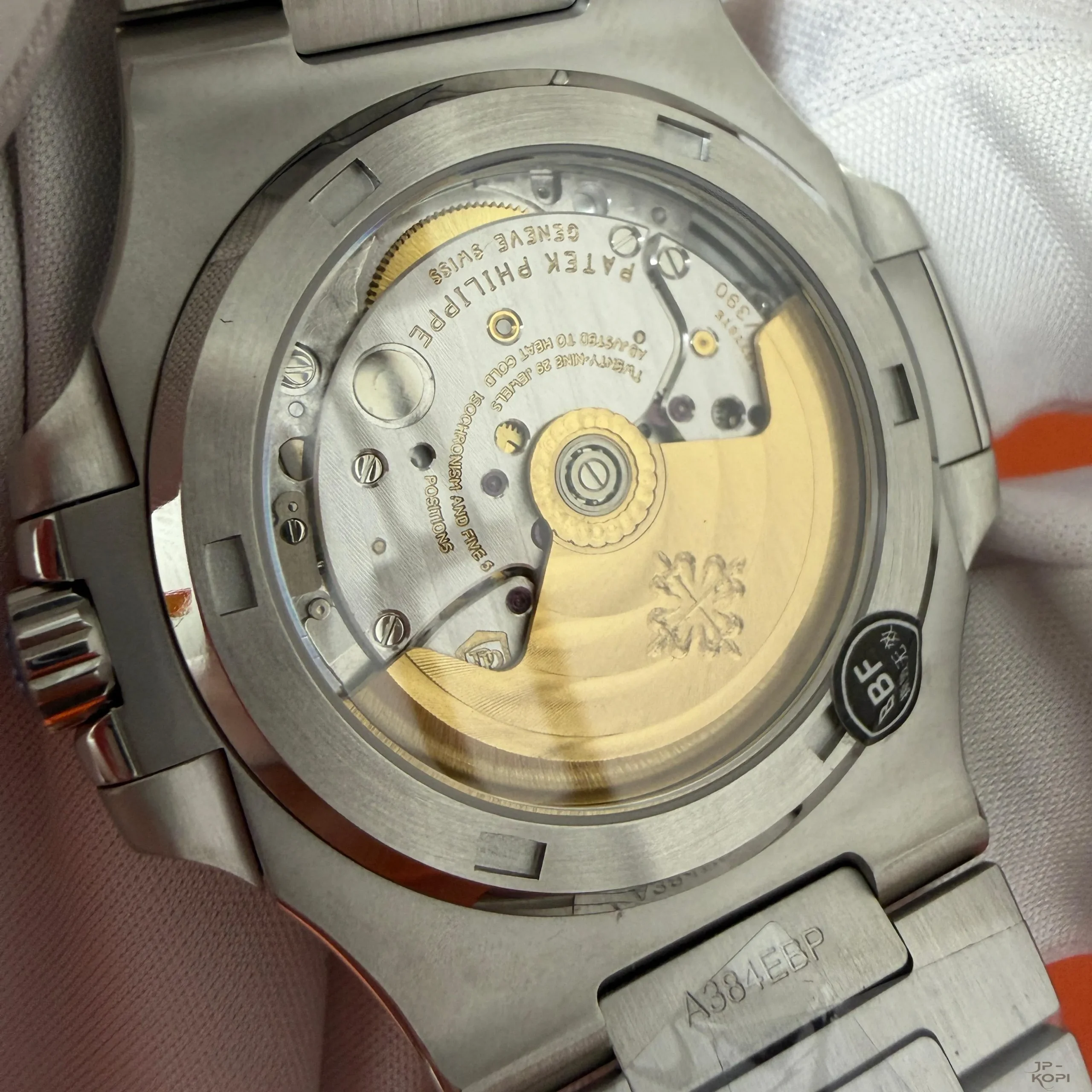 パテック・フィリップ ノーチラス 5711/1P 40周年記念限定|SW製純正代用ブルー文字盤 40mm【BBF工場製】 - 画像 (10)