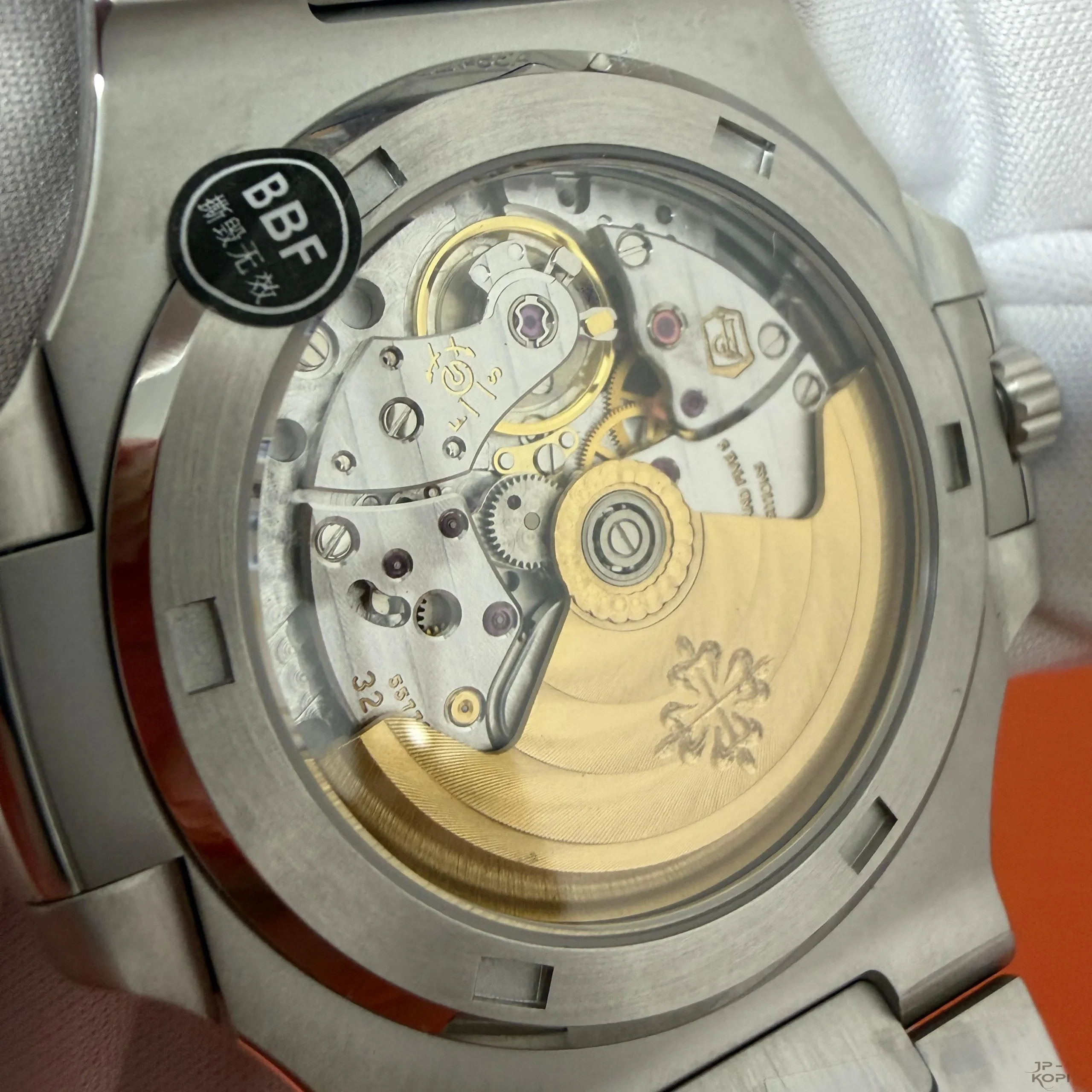 パテック・フィリップ ノーチラス 5711/1P 40周年記念限定|SW製純正代用ブルー文字盤 40mm【BBF工場製】 - 画像 (11)