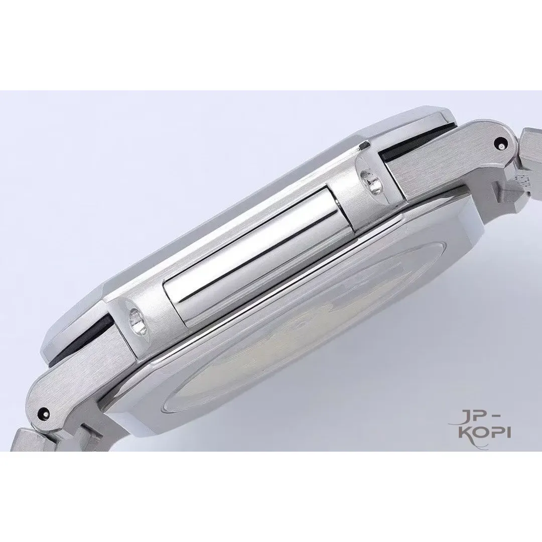 パテック・フィリップ ノーチラス 5821/1A-001|メンズ グリーン文字盤×ステンレスブレス 【PPF工場製】 - 画像 (7)