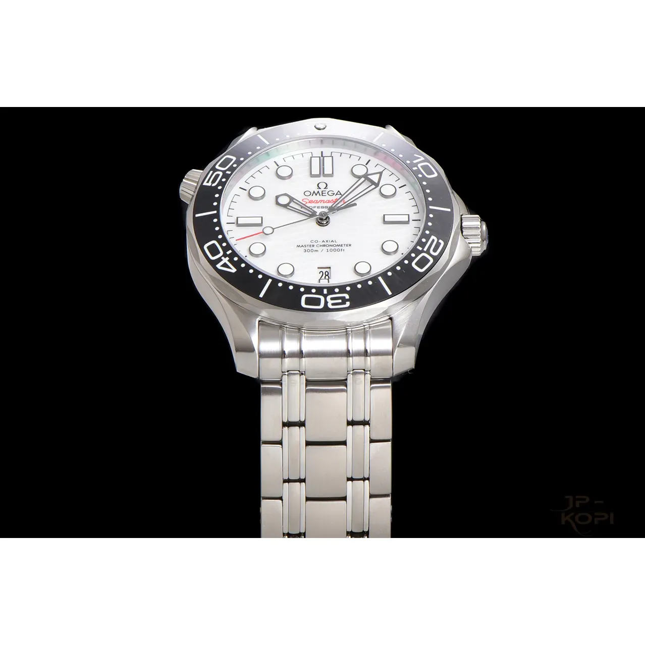 オメガ シーマスター 300 42MM|ホワイト文字盤×904Lステンレスブレス 丹東Cal.8800 V4【VS工場製 高品質コピー時計】 - 画像 (6)