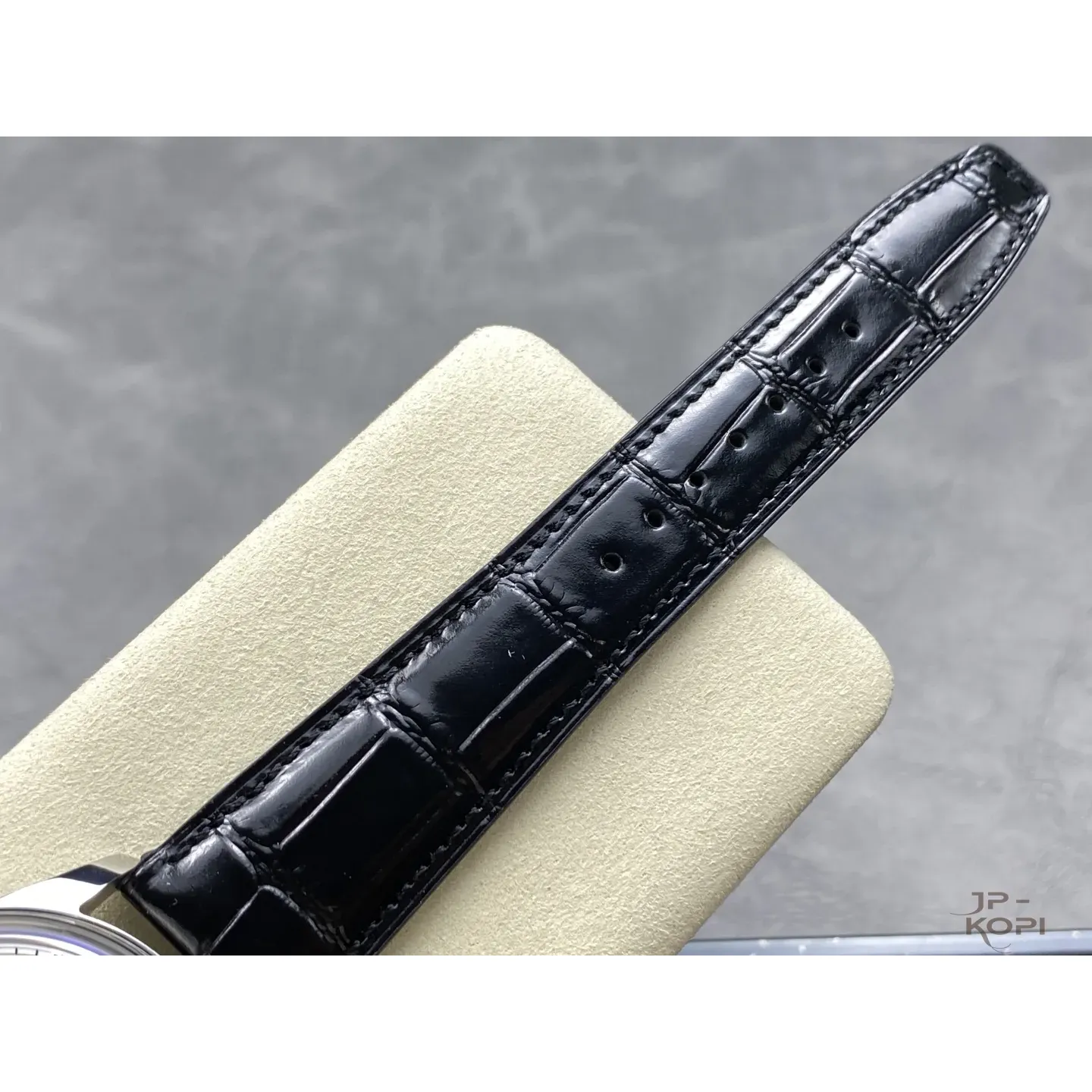 IWC ポルトギーゼ IW501701|ホワイト文字盤 ゴールドインデックス×レザー 42.4mm【APS工場製】 - 画像 (10)