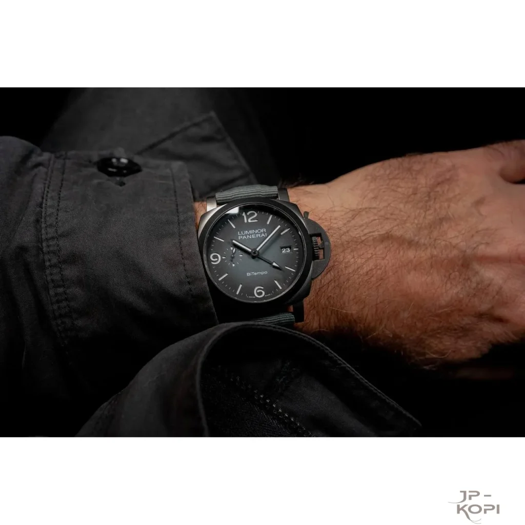 VS新品登場！パネライPAM1467 Luminor BiTempo チタニウム DLC 〜ニューヨーク限定スーパーコピー腕時計〜