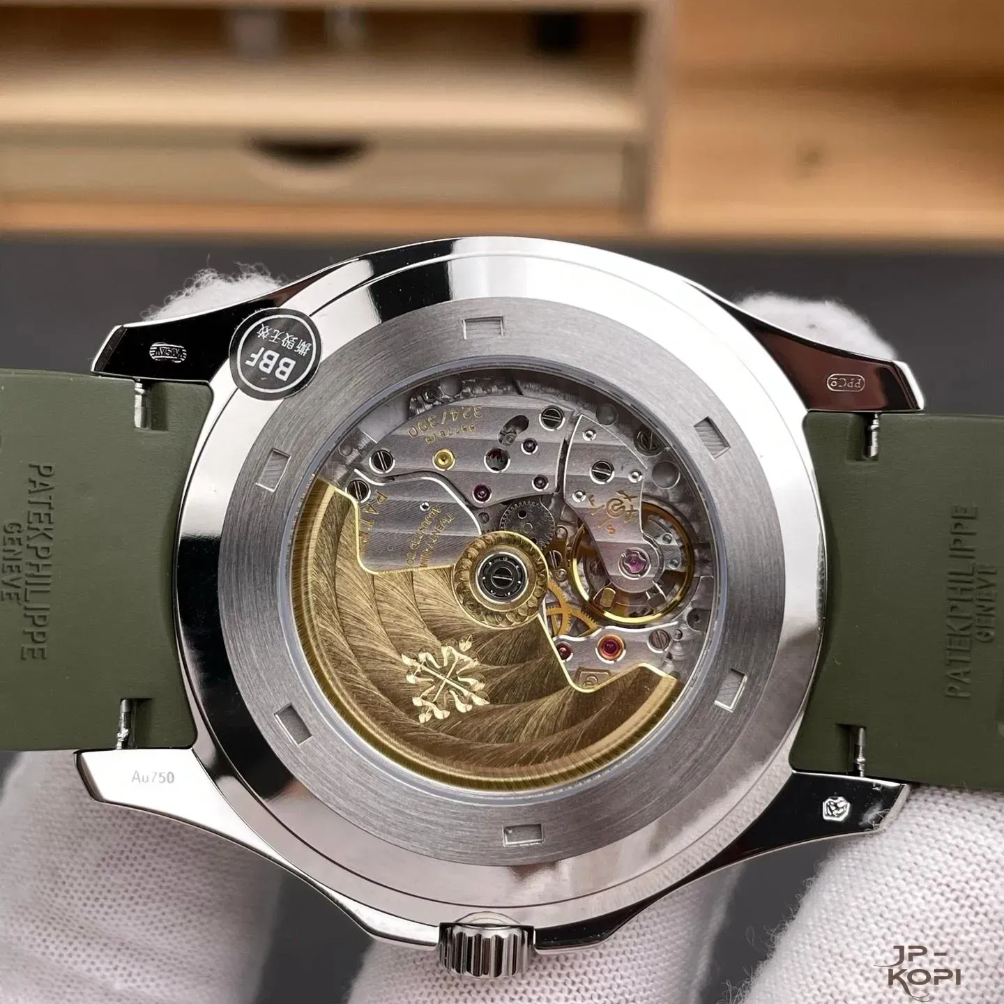 パテック・フィリップ アクアノート 5168G-010|カーキグリーン 42mm ラバーストラップ【BBF工場製】 - 画像 (6)