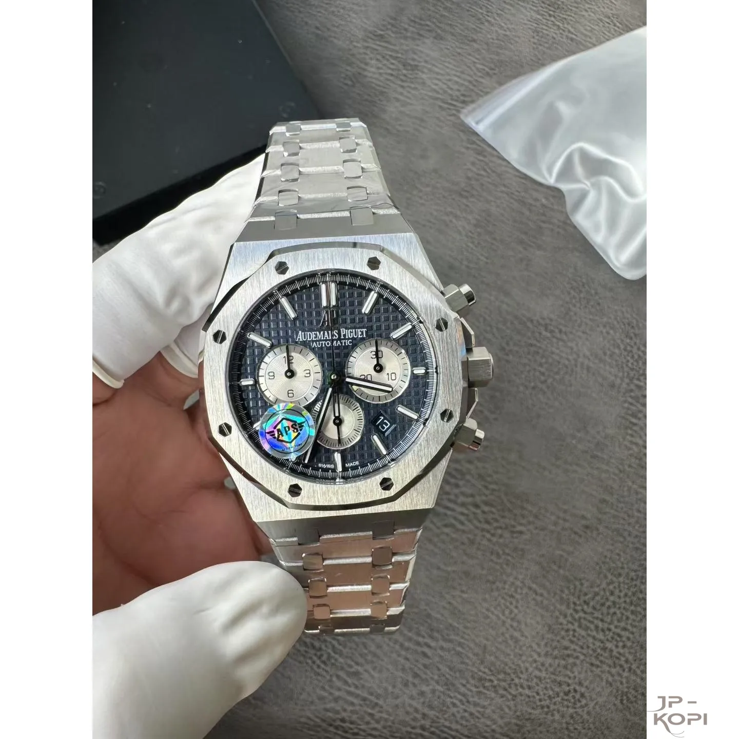 オーデマ・ピゲ ロイヤル オーク クロノグラフ 26331ST.OO.1220ST.01|ブルーダイアル 41mm ステンレス【APS工場製 高品質コピー腕時計】 - 画像 (3)