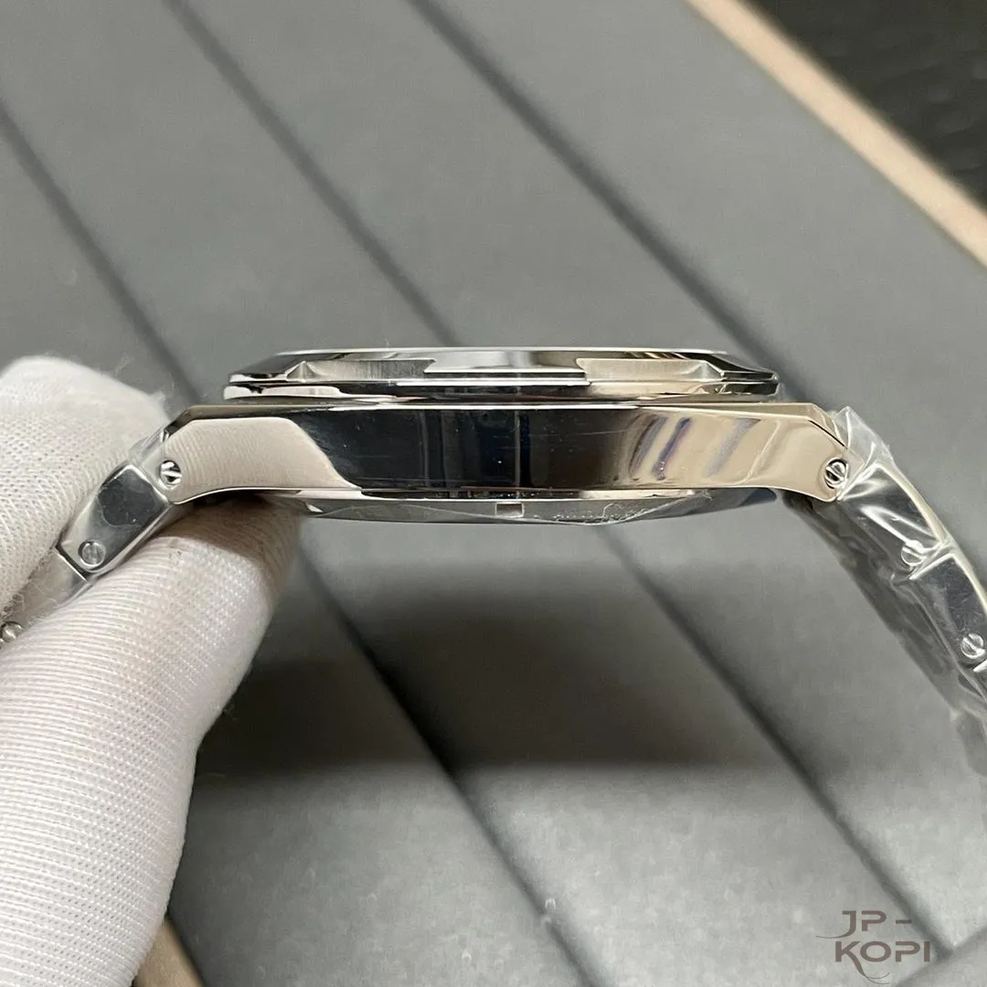 ヴァシュロン・コンスタンタン オーヴァーシーズ 4500V/110A-B126|シルバーダイアル ステンレス 41mm【PPF工場製 高品質コピー腕時計】 - 画像 (8)