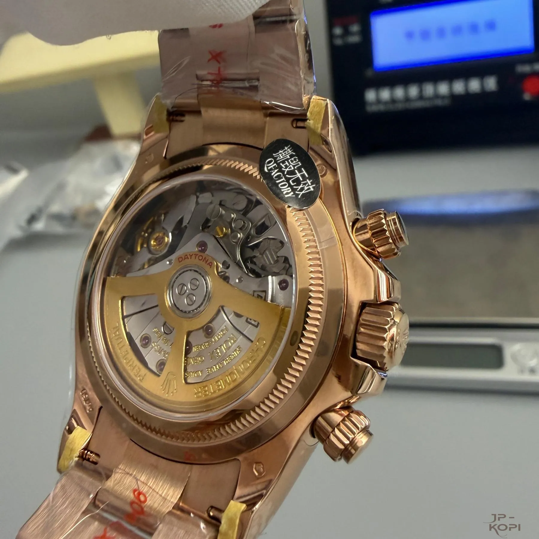 ロレックス デイトナ ル・マン100周年記念 126525LN|ローズゴールド 上海Cal.4132 加重版【QF工場製高品質腕時計】 - 画像 (7)