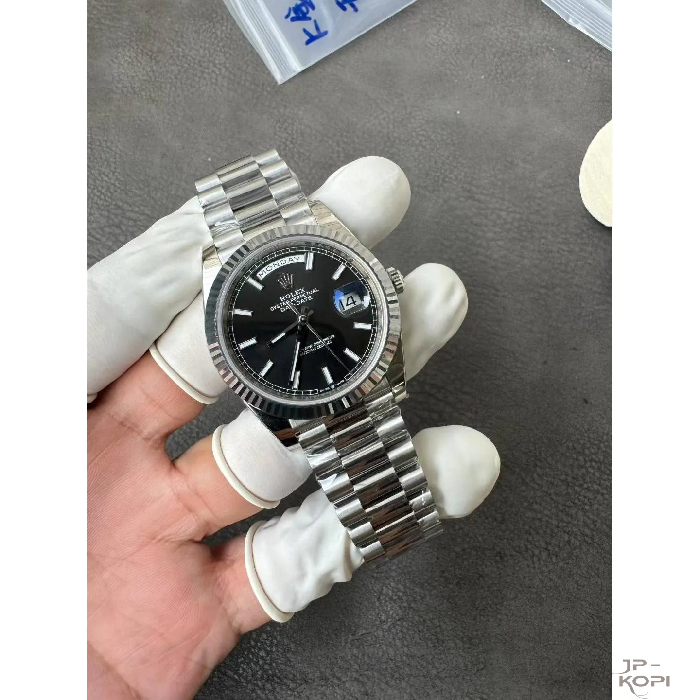 ロレックス デイデイト 40mm M228236-0003|ブライトブラック 上海Cal.3255 加重版【RC工場製 高品質コピー腕時計】 - 画像 (3)