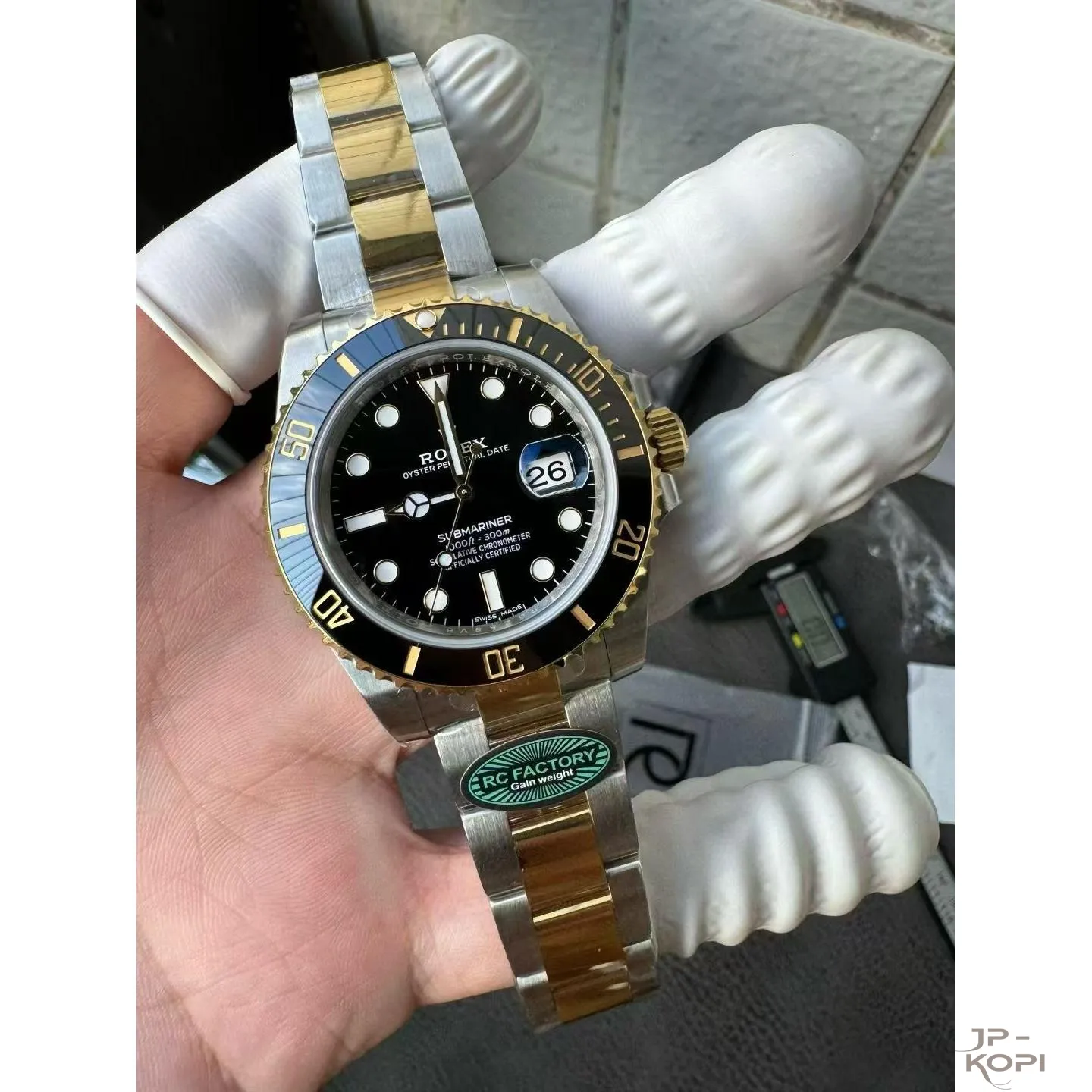 ロレックス サブマリーナーデイト 116613LN|ブラック 40mm 上海Cal.3135 加重版【RC工場製 高品質コピー腕時計】 - 画像 (3)