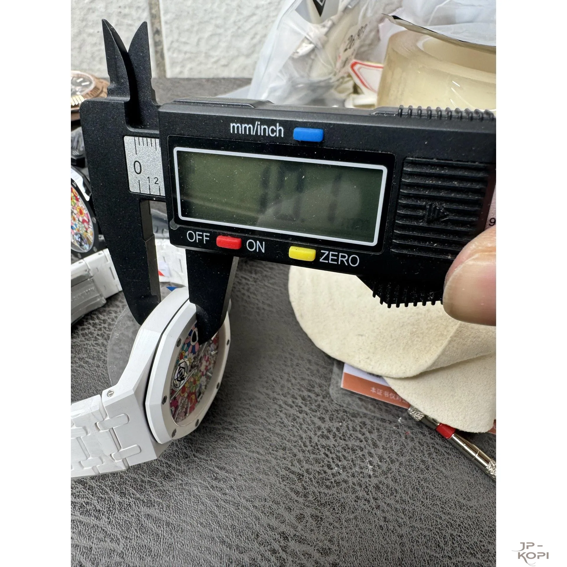 オーデマ・ピゲ ロイヤルオーク 15500 | スマイルフラワーダイアル ホワイトセラミック 41mm 【APS工場出品】 - 画像 (10)