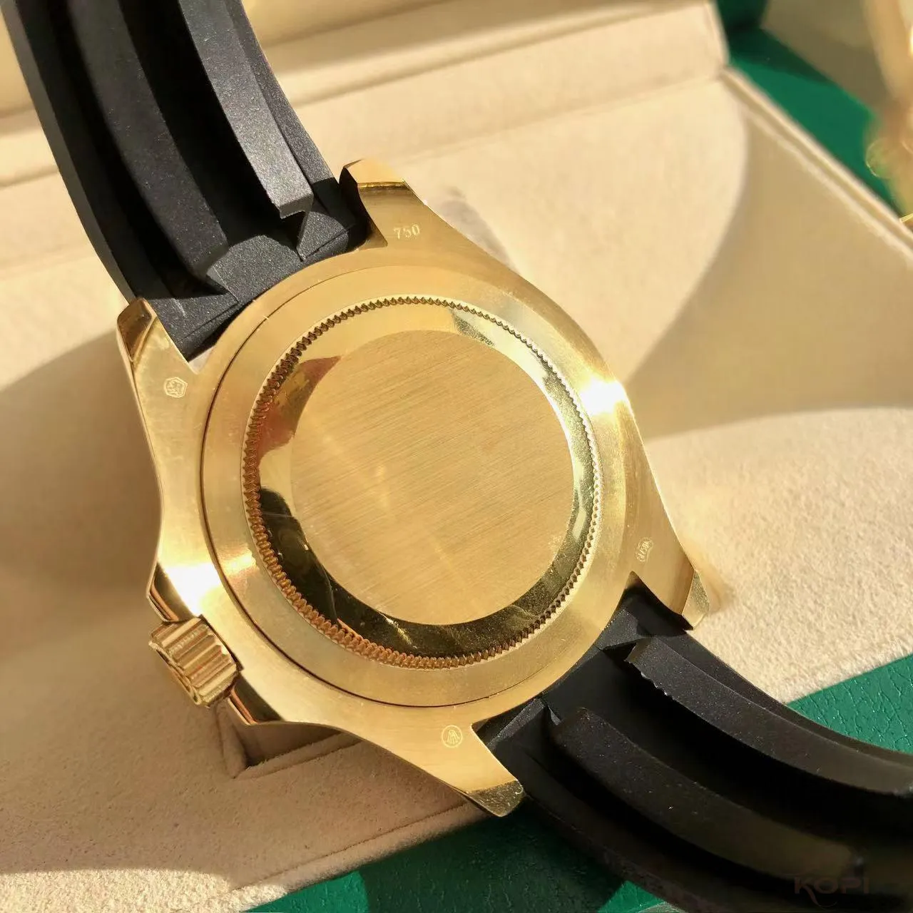 ロレックス ヨットマスター 226658-0001|ブラックダイアル 42mm イエローゴールドラバーバンド 杭州Cal.2824【激選コスパ高い腕時計】 - 画像 (7)