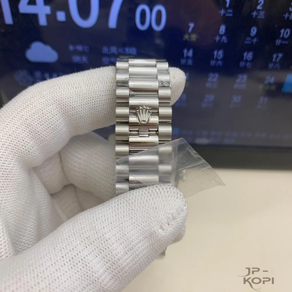 ロレックス デイデイト 40mm 228236-0012|アイスブルー(ローマ数字) 上海Cal.3255【RC工場製 高品質コピー腕時計】 - 画像 (10)