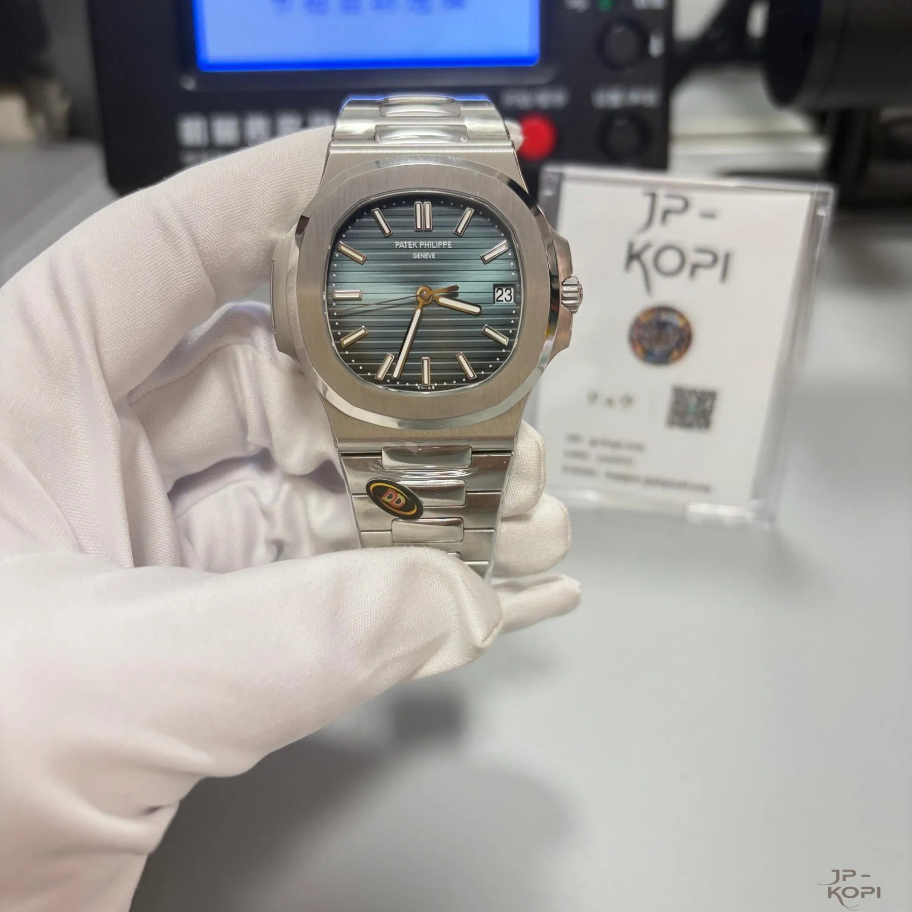 【DDF工場製】パテック・フィリップ ノーチラス 5711/1A-010|ネイビーダイアル 40mm 丹東Cal.330 - 画像 (2)