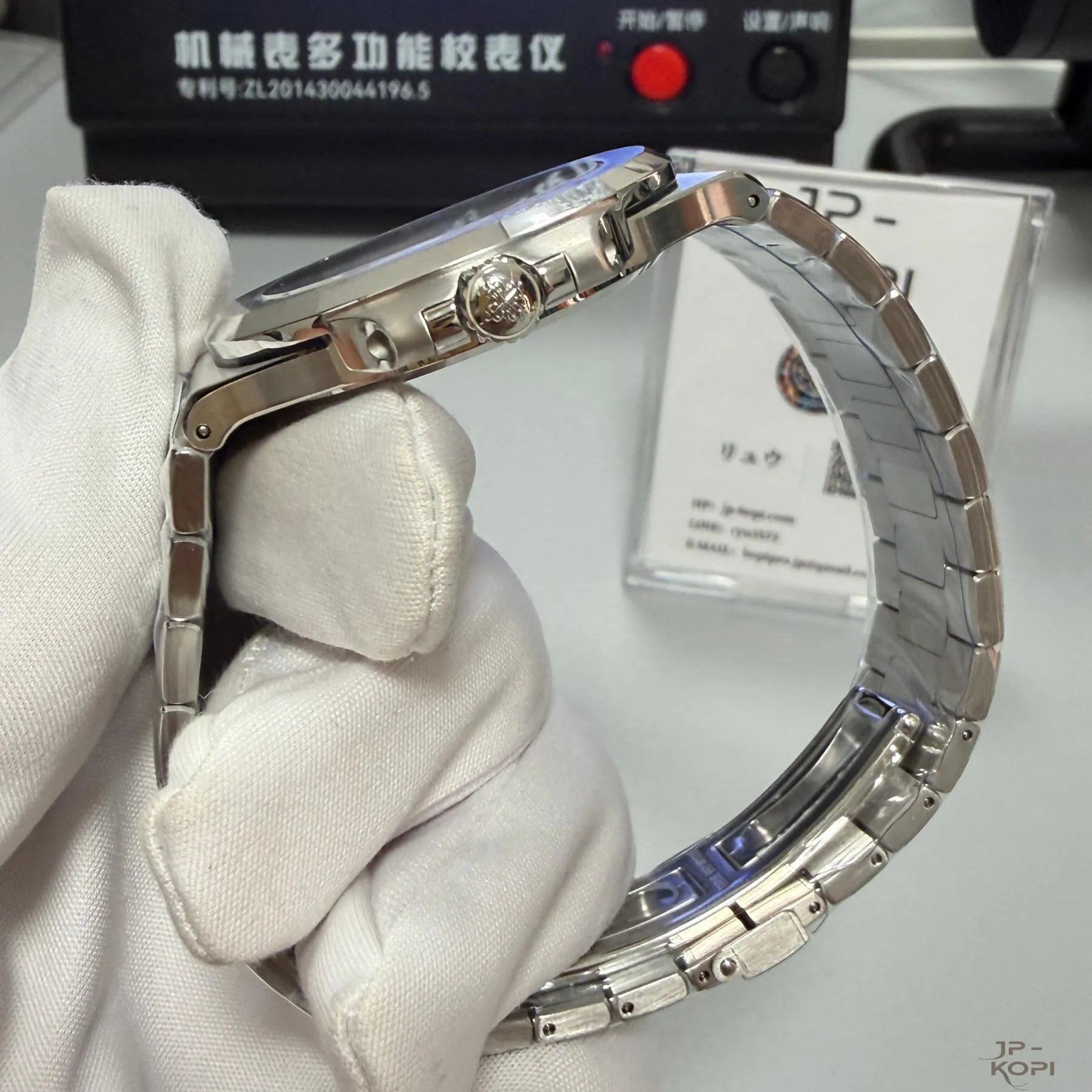 【DDF工場製】パテック・フィリップ ノーチラス 5711/1A-010|ネイビーダイアル 40mm 丹東Cal.330 - 画像 (7)