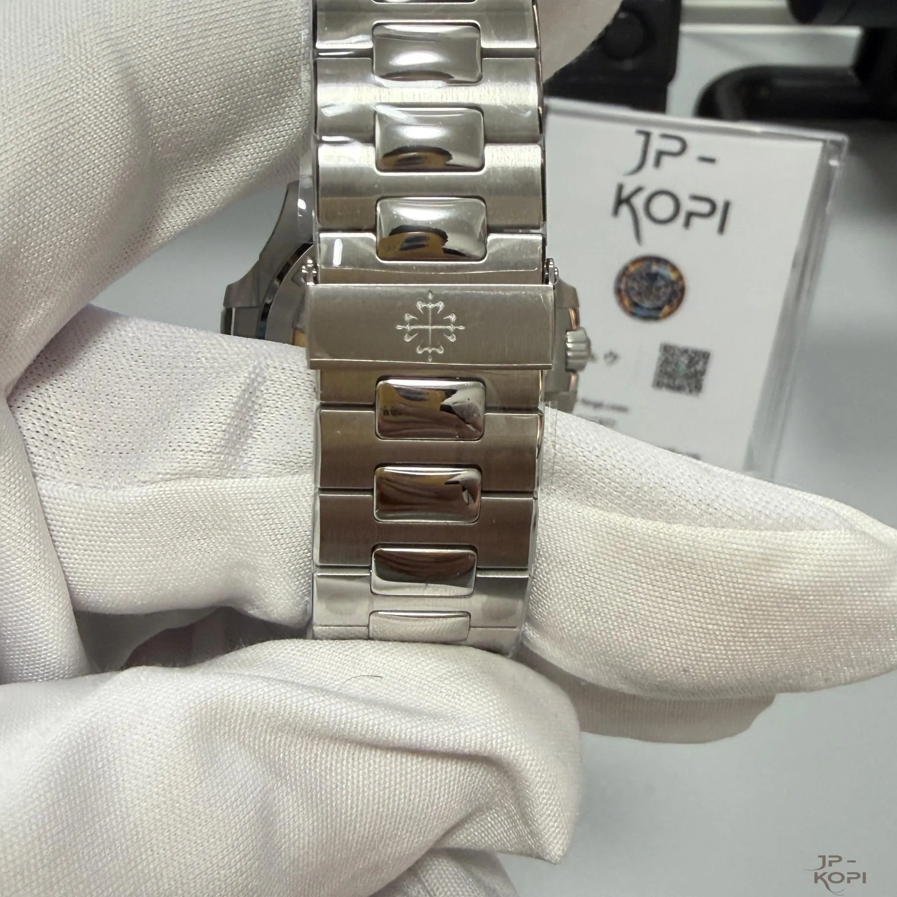 【DDF工場製】パテック・フィリップ ノーチラス 5711/1A-010|ネイビーダイアル 40mm 丹東Cal.330 - 画像 (8)