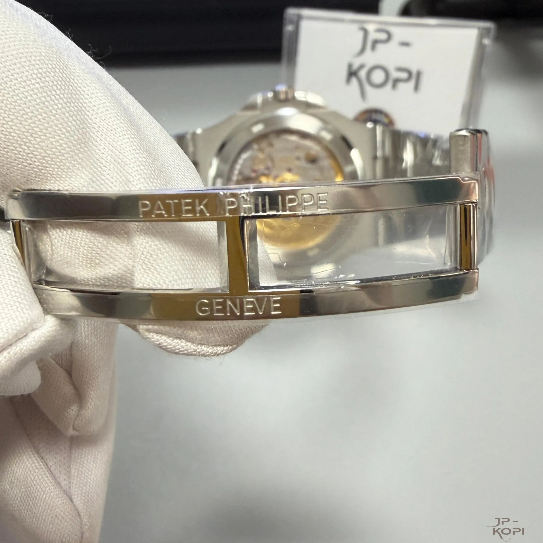 【DDF工場製】パテック・フィリップ ノーチラス 5711/1A-010|ネイビーダイアル 40mm 丹東Cal.330 - 画像 (9)