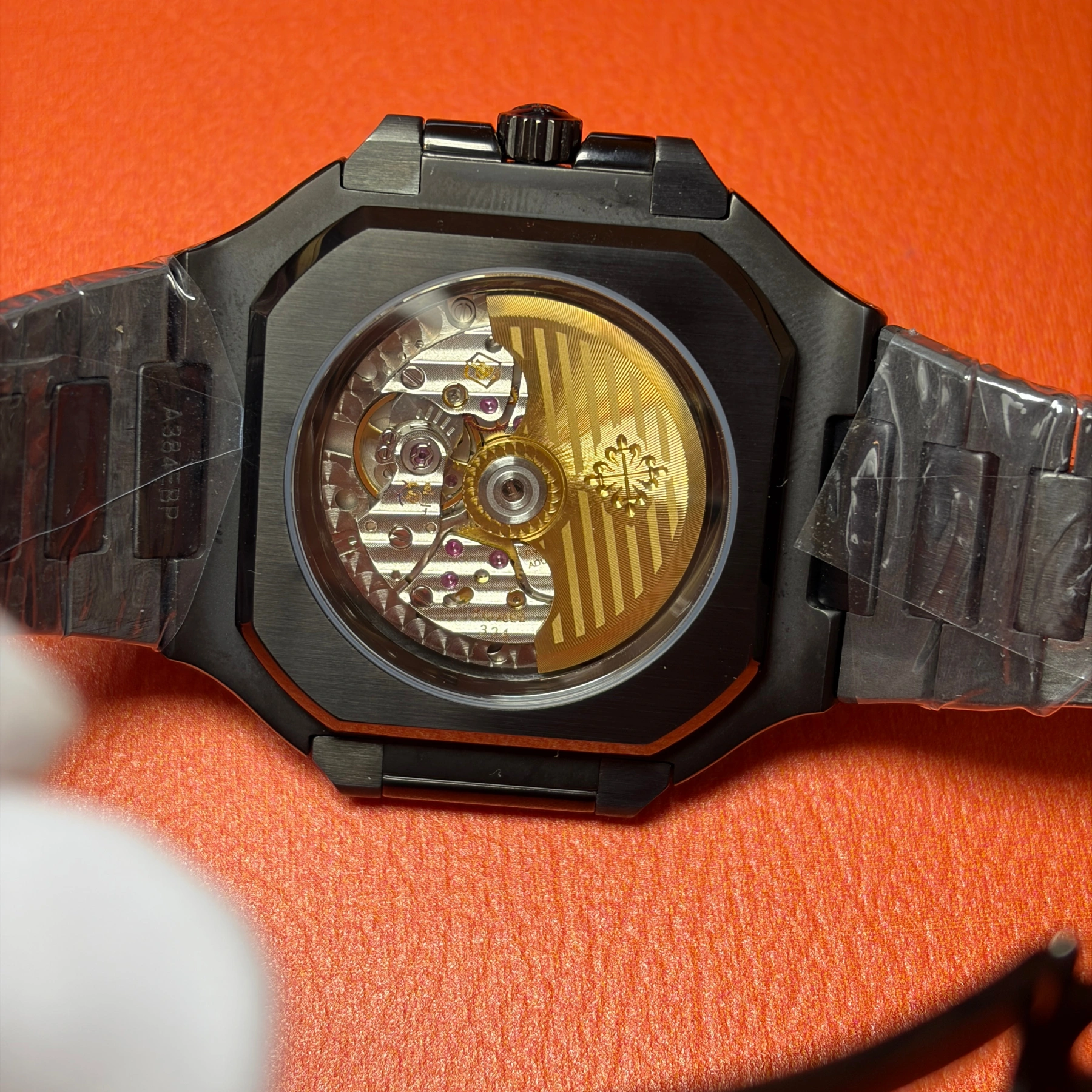 パテック・フィリップ ノーチラス Cubitus (キュビタス) 5812|ブルーダイアル×カーボンファイバー【DiW カスタムモデル】 - 画像 (9)