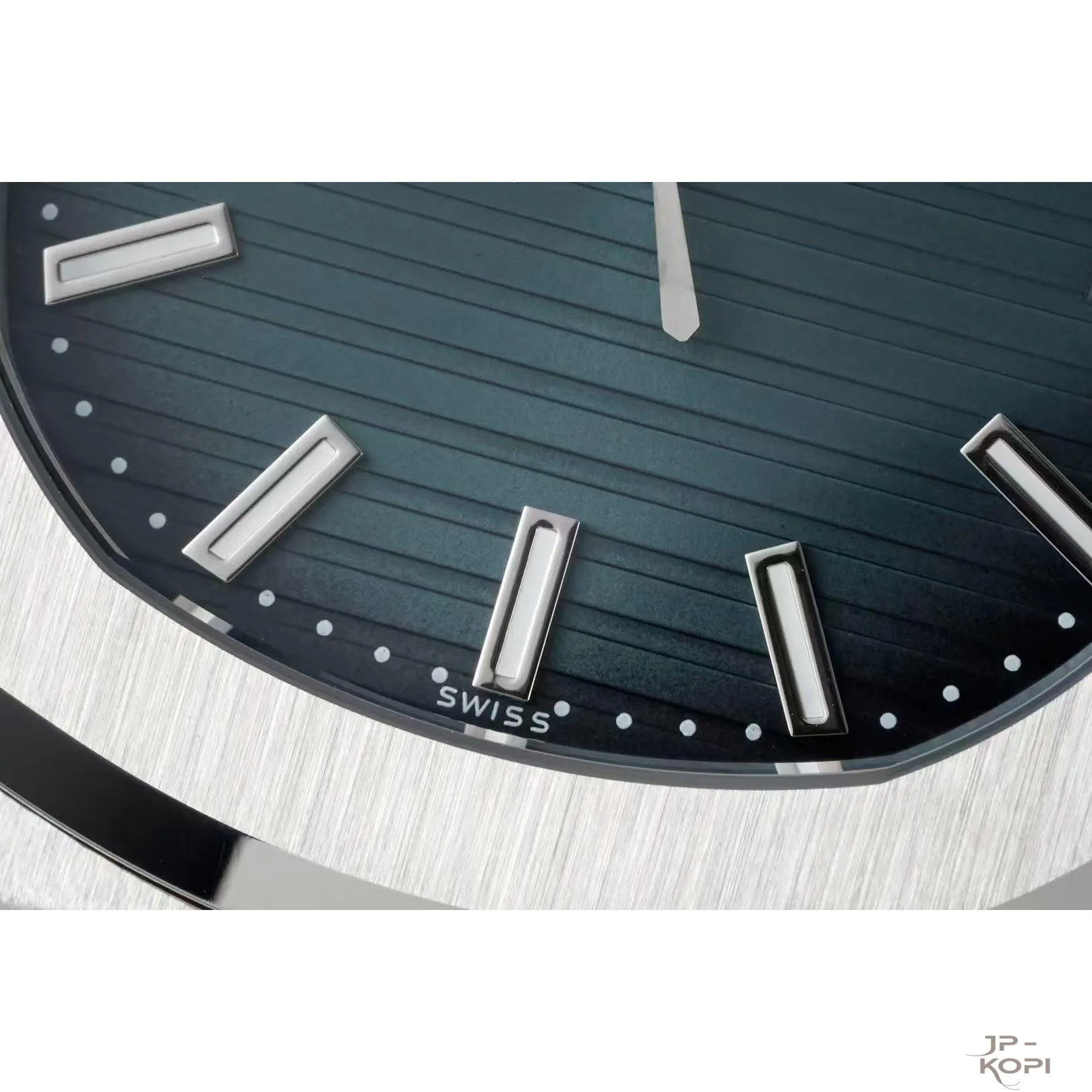 【DDF工場製】パテック・フィリップ ノーチラス 5711/1A-010|ネイビーダイアル 40mm 丹東Cal.330 - 画像 (5)