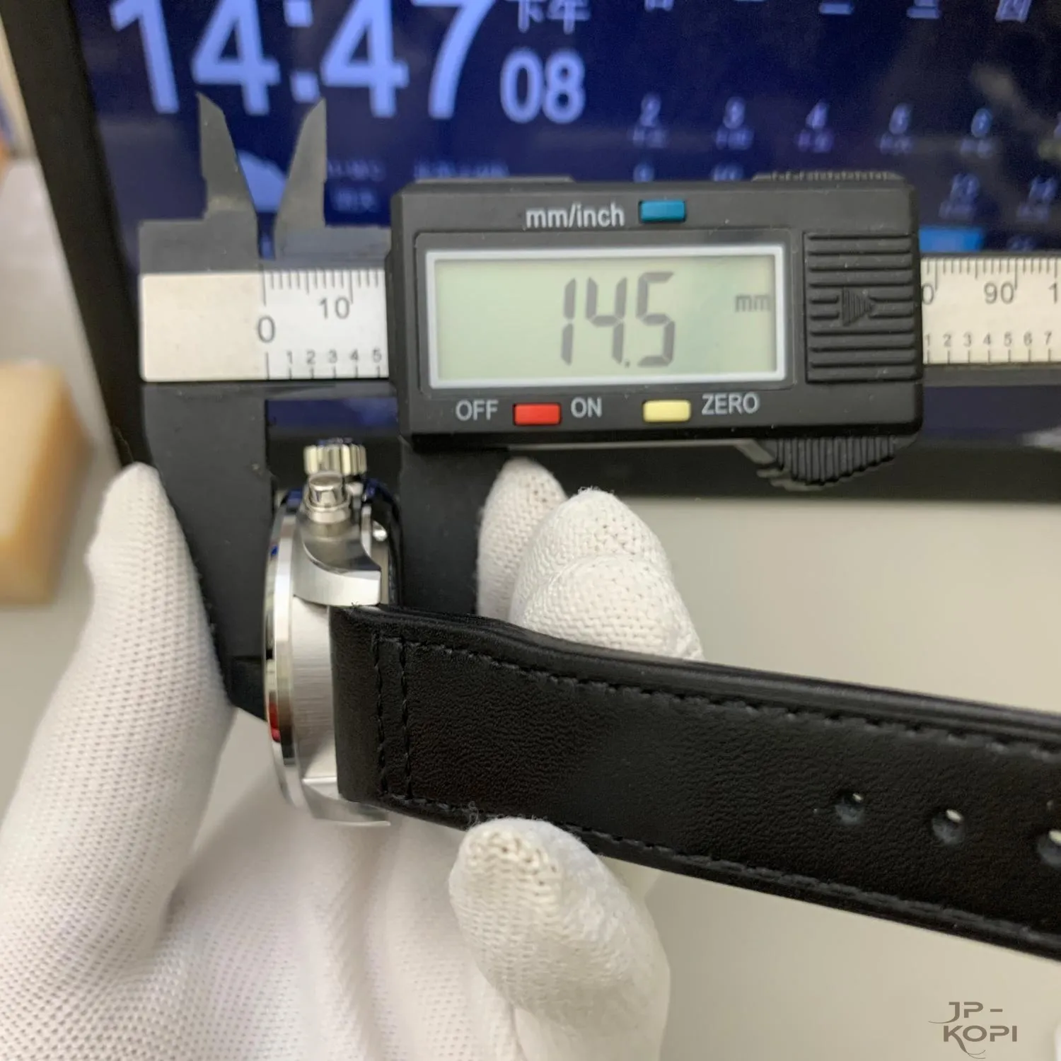 IWC パイロットウォッチ IW378001|ブラックダイアル クロノグラフ 丹東Cal.69385【APS工場製】 - 画像 (12)