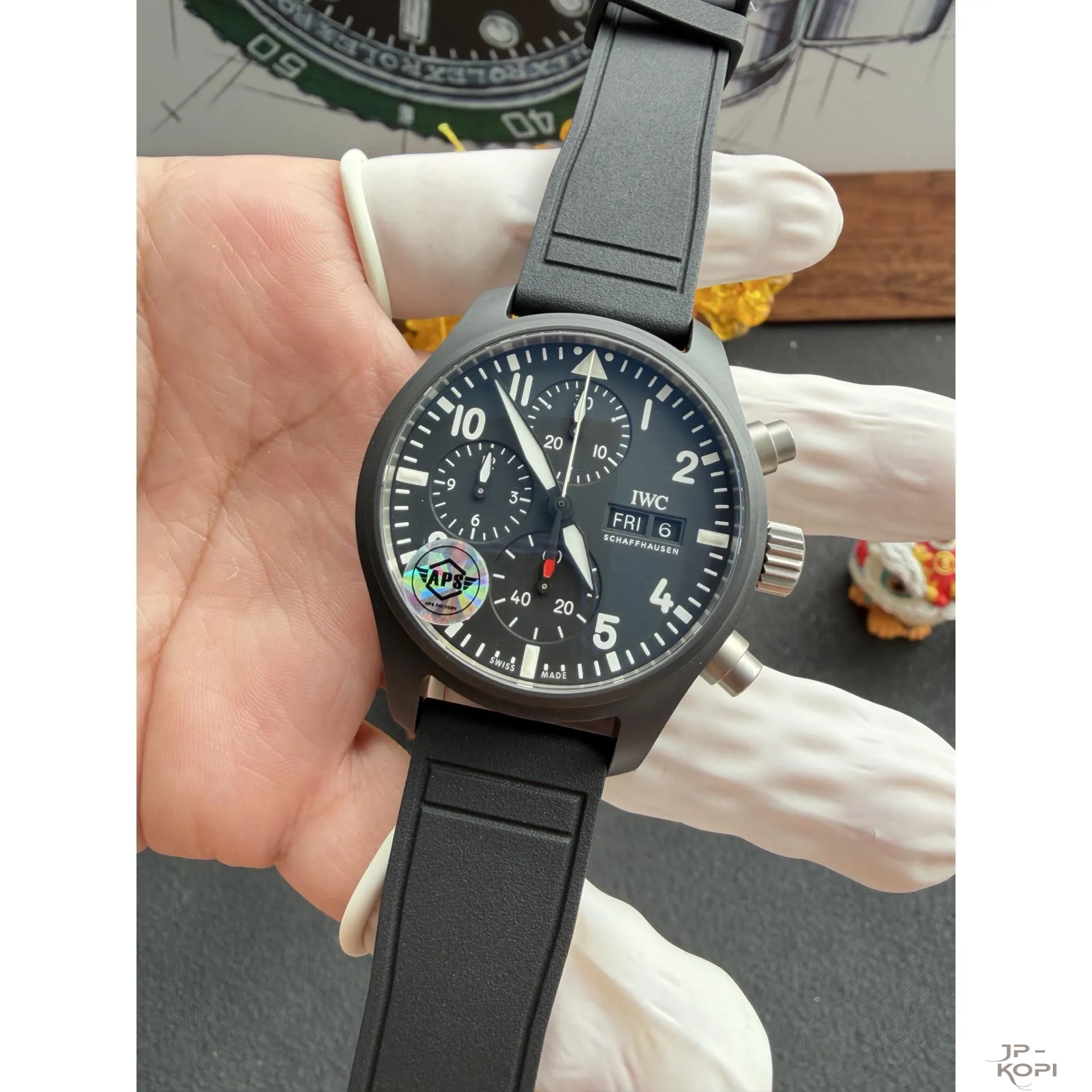 IWC パイロットウォッチ クロノグラフ 41 トップガン IW389401|ブラックセラミック × 丹東Cal.69385【APS製】 - 画像 (3)