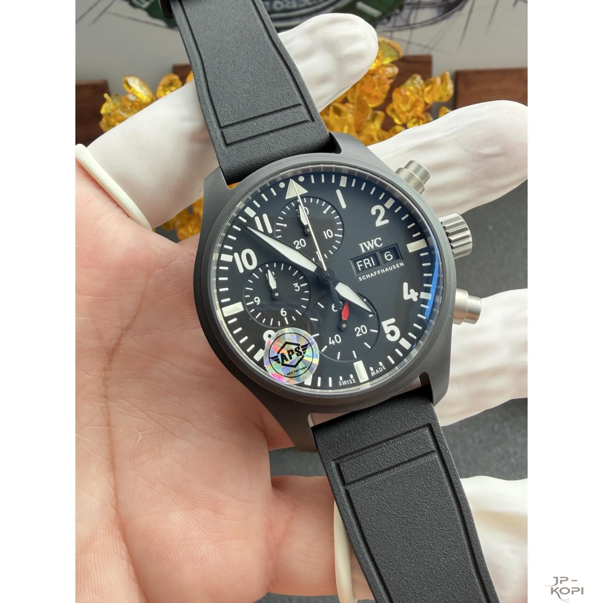 IWC パイロットウォッチ クロノグラフ 41 トップガン IW389401|ブラックセラミック × 丹東Cal.69385【APS製】 - 画像 (4)
