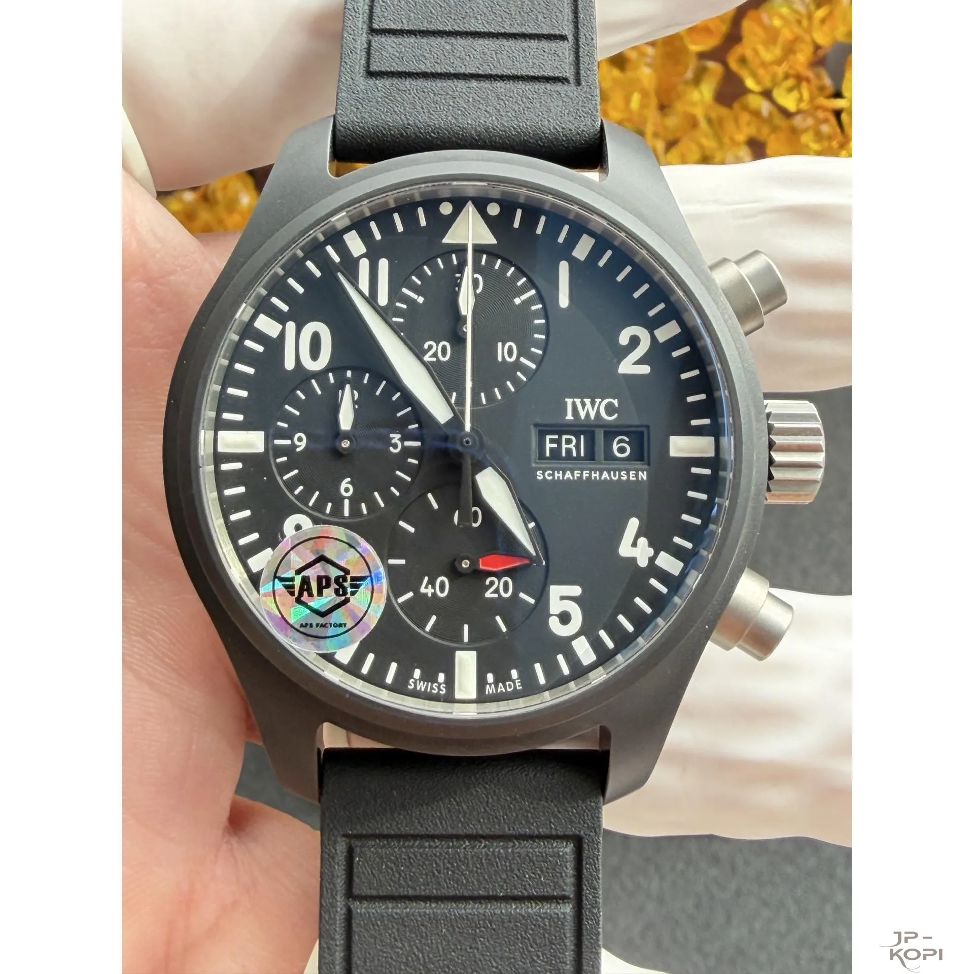 IWC パイロットウォッチ クロノグラフ 41 トップガン IW389401|ブラックセラミック × 丹東Cal.69385【APS製】 - 画像 (5)