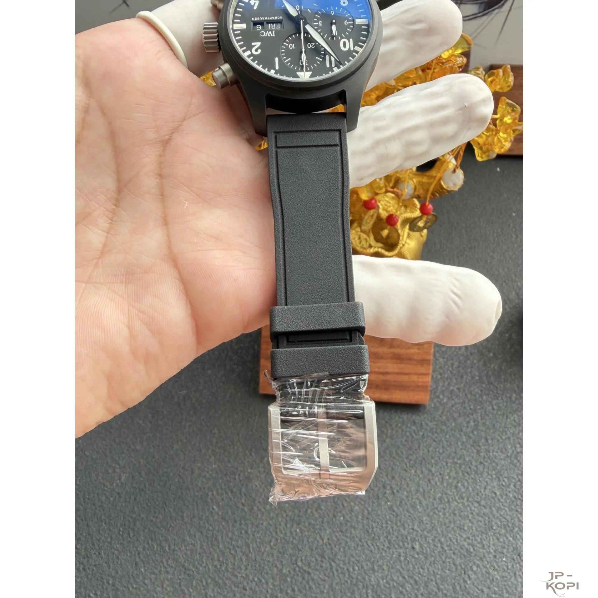 IWC パイロットウォッチ クロノグラフ 41 トップガン IW389401|ブラックセラミック × 丹東Cal.69385【APS製】 - 画像 (8)