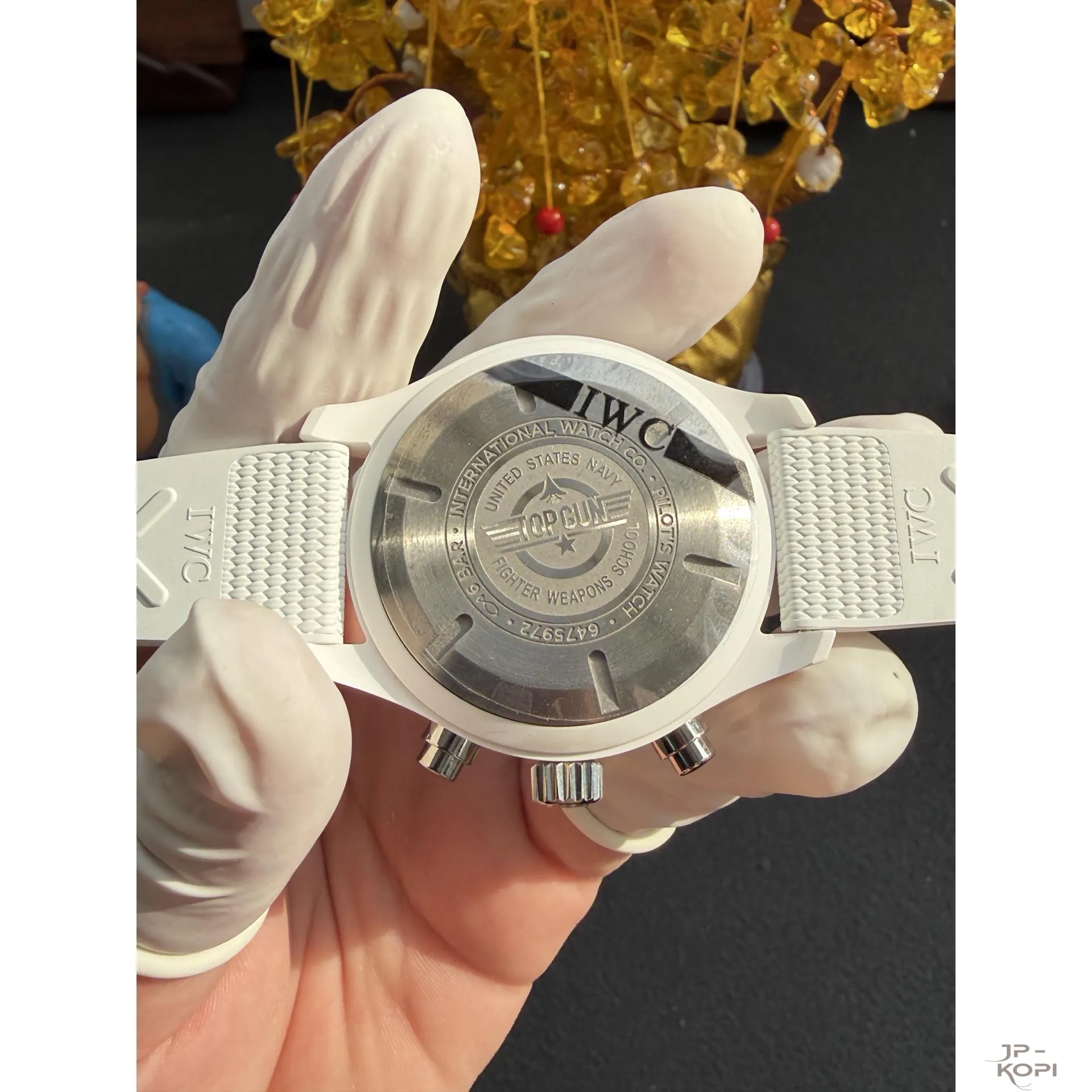 IWC パイロットウォッチ クロノグラフ 44 トップガン “レイク・タホ” IW389105|ホワイトセラミック × 丹東Cal.69385【APS製】 - 画像 (9)
