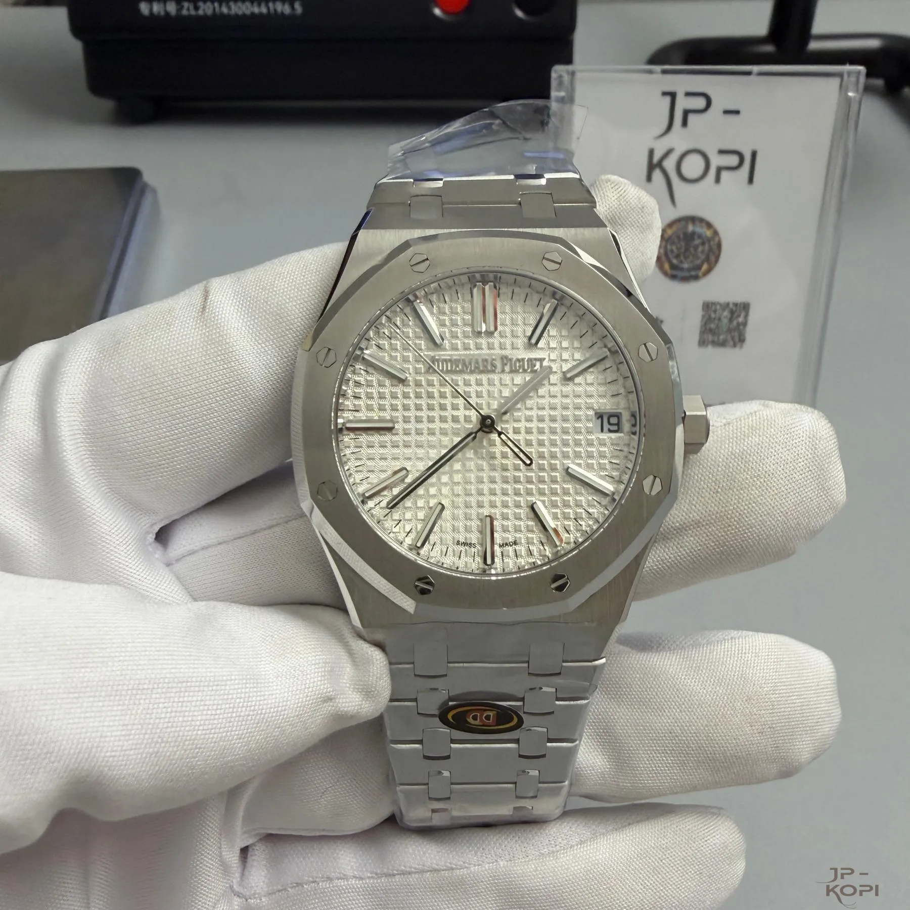 オーデマ・ピゲ ロイヤルオーク 41mm 15510ST|シルバー文字盤 × ステンレスブレスレット【DDF工場製】 - 画像 (2)