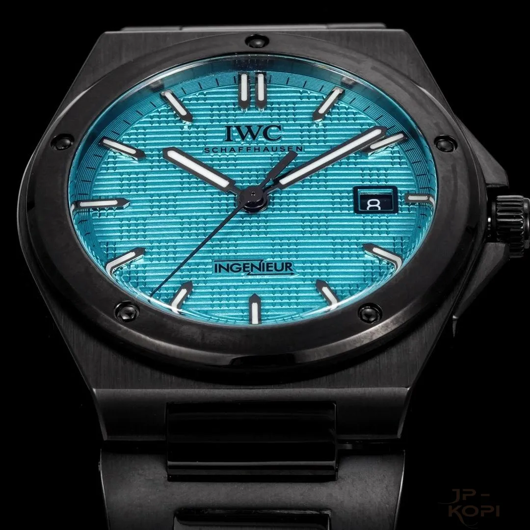 IWC インヂュニア・オートマティック 40|ターコイズ文字盤 × DLCブラック【BLS工場製】 - 画像 (4)