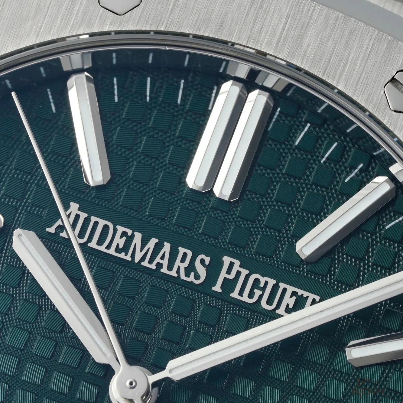 オーデマ・ピゲ ロイヤルオーク 41mm 15510ST|グリーン文字盤 × ステンレスブレスレット【DDF工場製】 - 画像 (5)