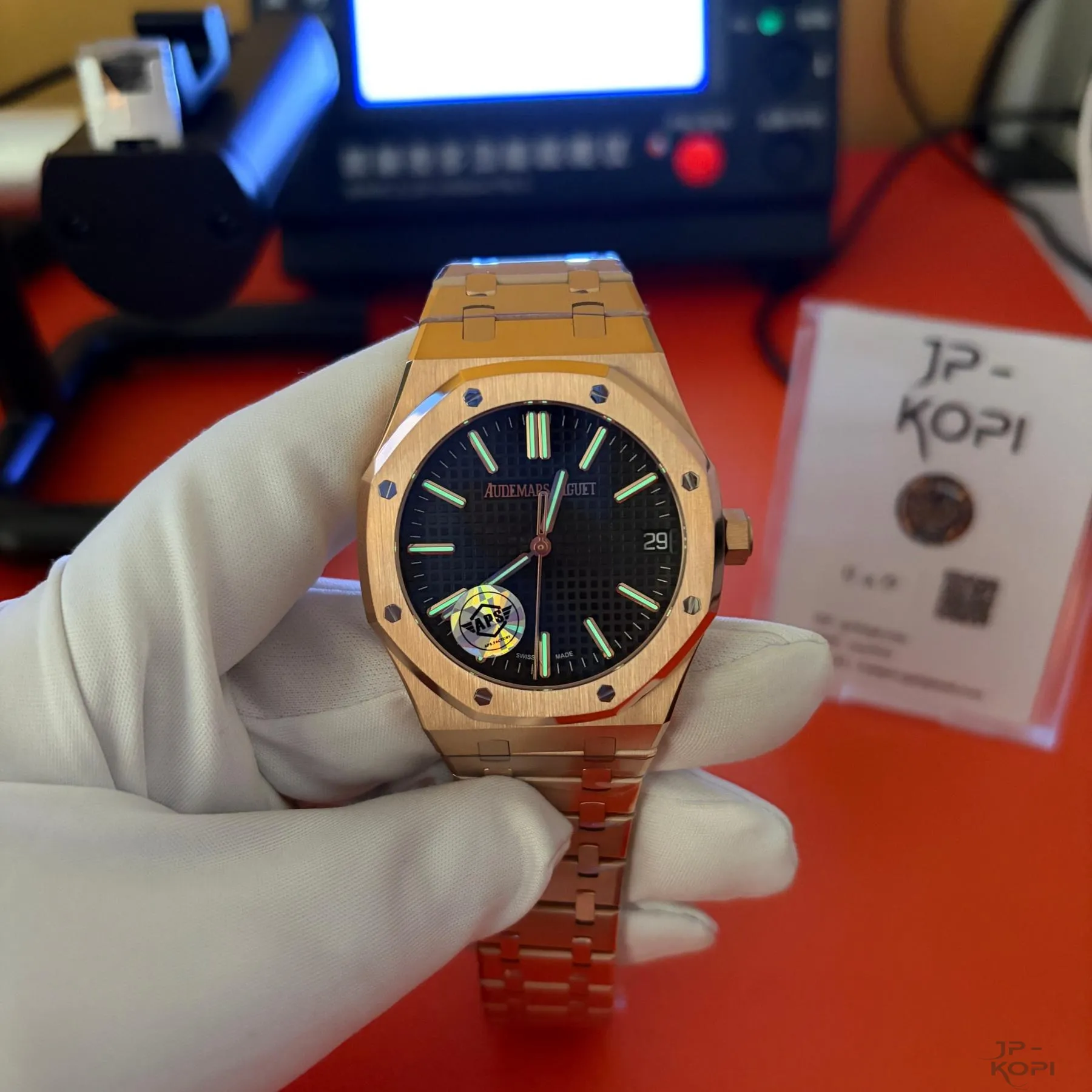オーデマ・ピゲ ロイヤルオーク 41mm 15510OR|ブラック文字盤 × RGメッキブレスレット【APS工場製】 - 画像 (3)