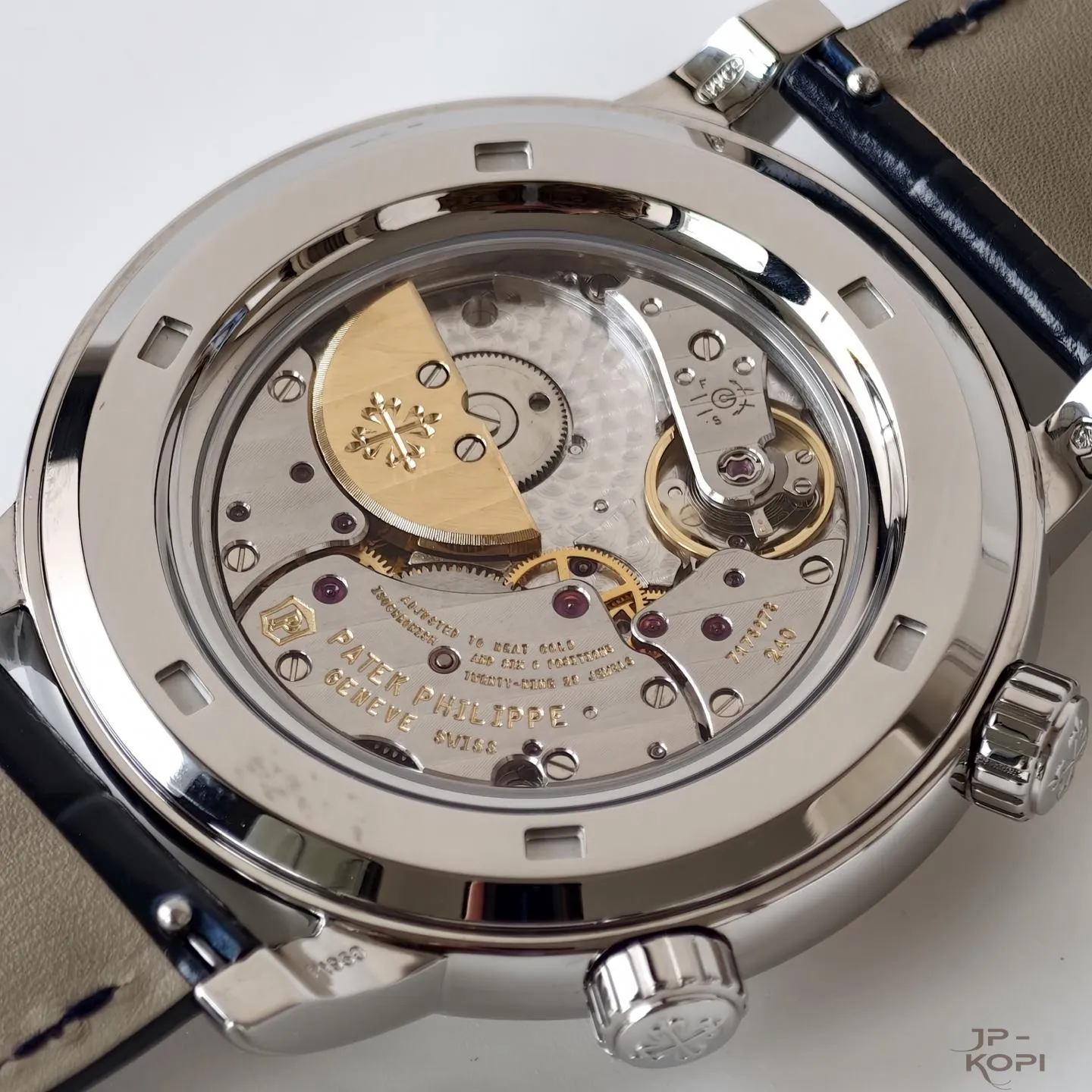 パテック・フィリップ セレスティアル 6102P-001|ブルー文字盤 セレスティアルディスク × レザーストラップ 44mm【PPF工場製】 - 画像 (8)