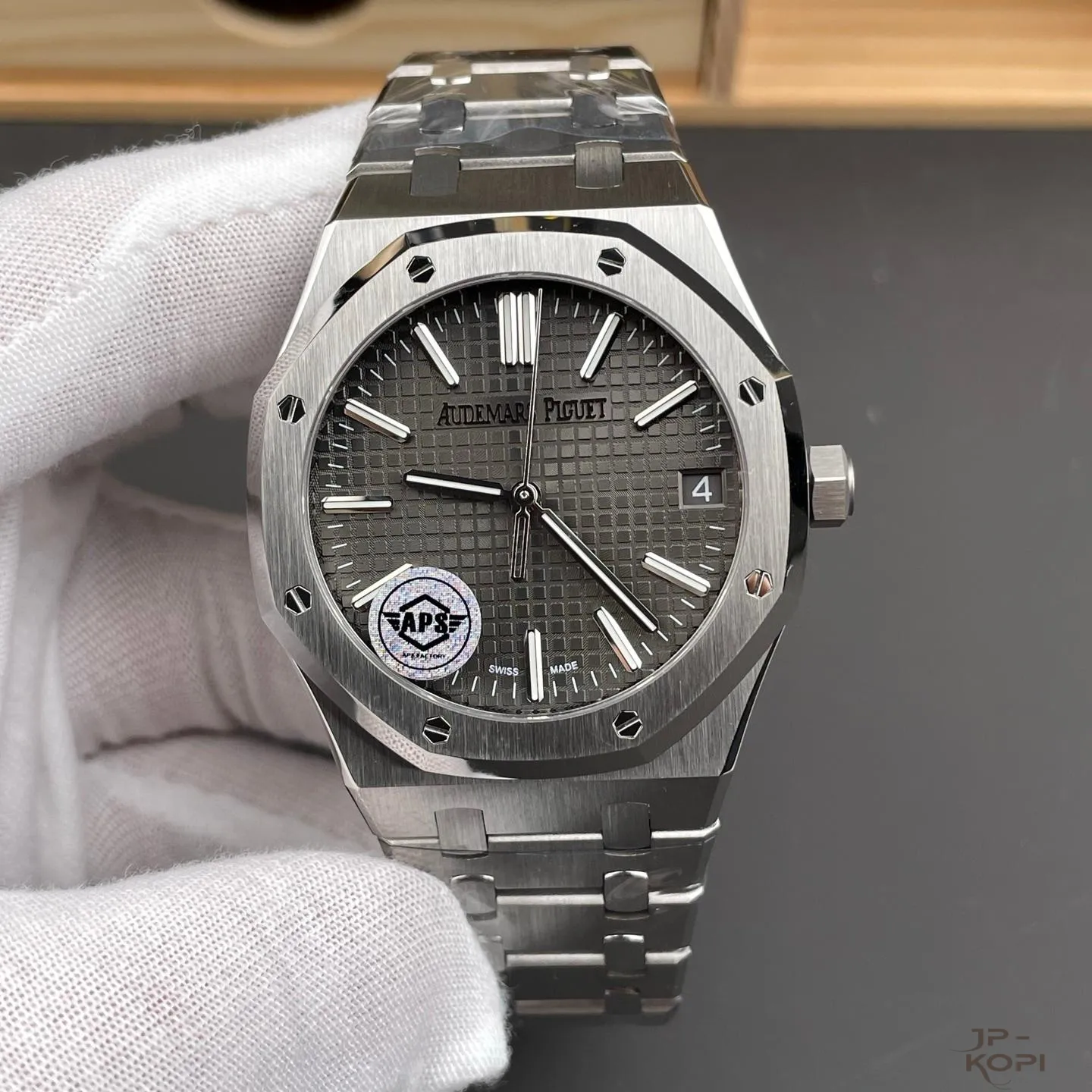 オーデマ・ピゲ ロイヤルオーク 41mm 15510ST|グレー文字盤 × ステンレスブレスレット【APS工場製】 - 画像 (2)