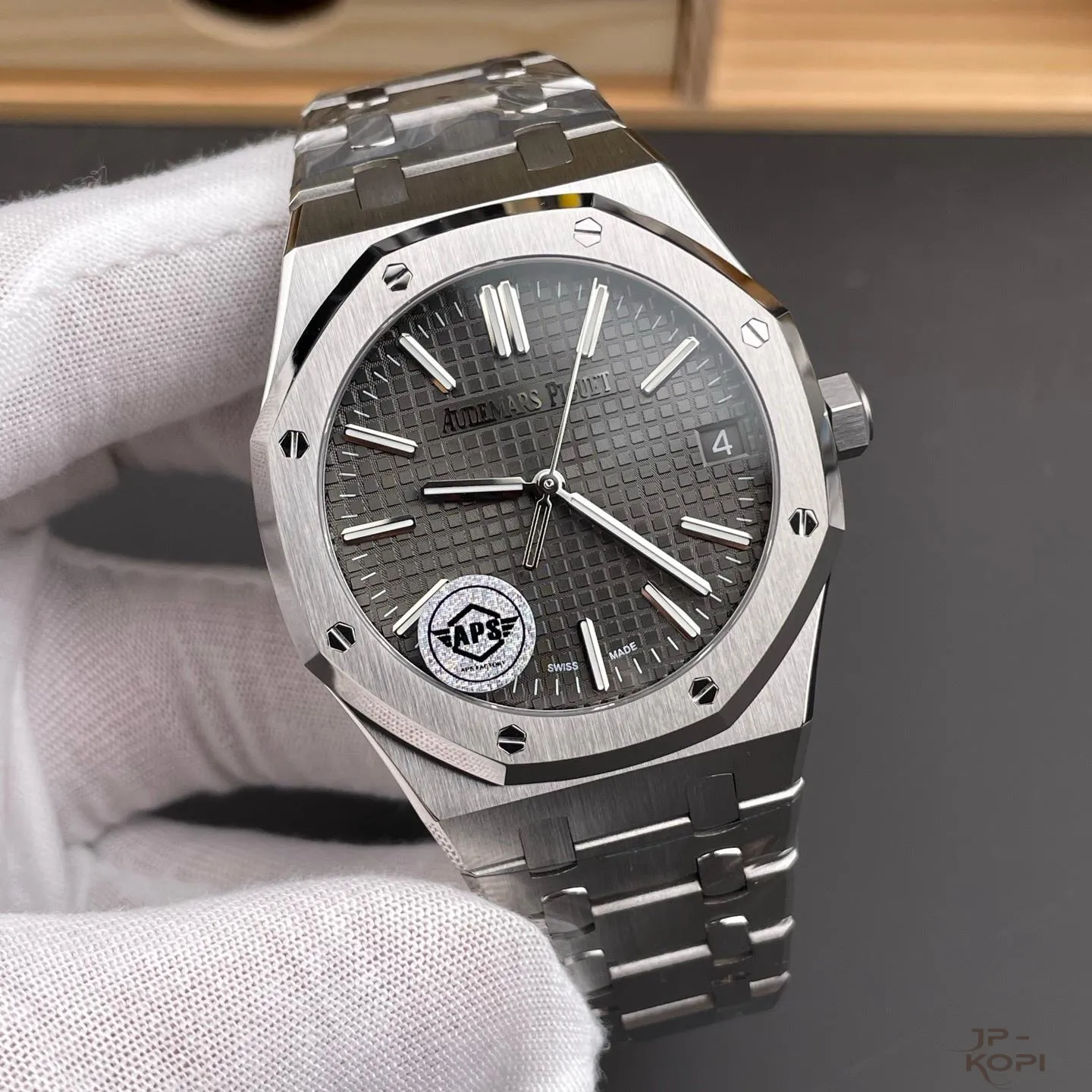 オーデマ・ピゲ ロイヤルオーク 41mm 15510ST|グレー文字盤 × ステンレスブレスレット【APS工場製】 - 画像 (3)