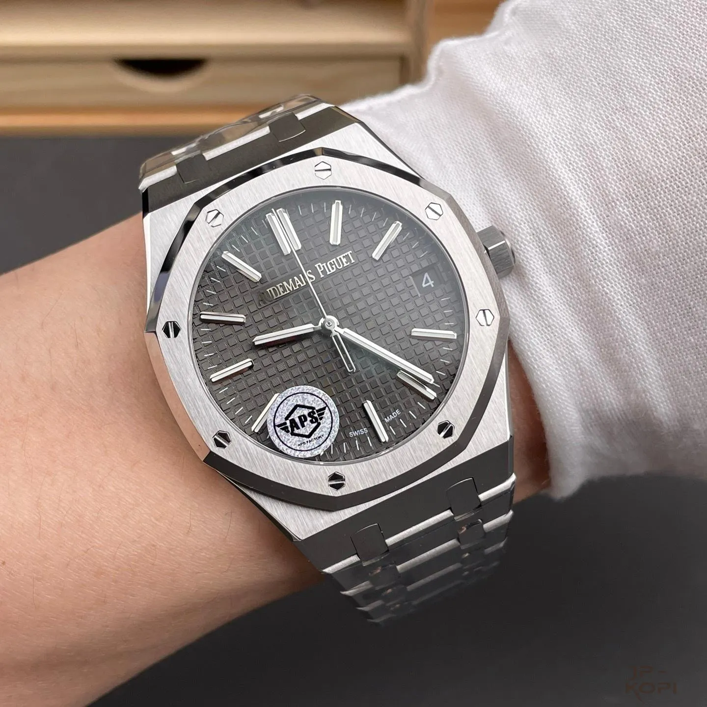 オーデマ・ピゲ ロイヤルオーク 41mm 15510ST|グレー文字盤 × ステンレスブレスレット【APS工場製】 - 画像 (10)
