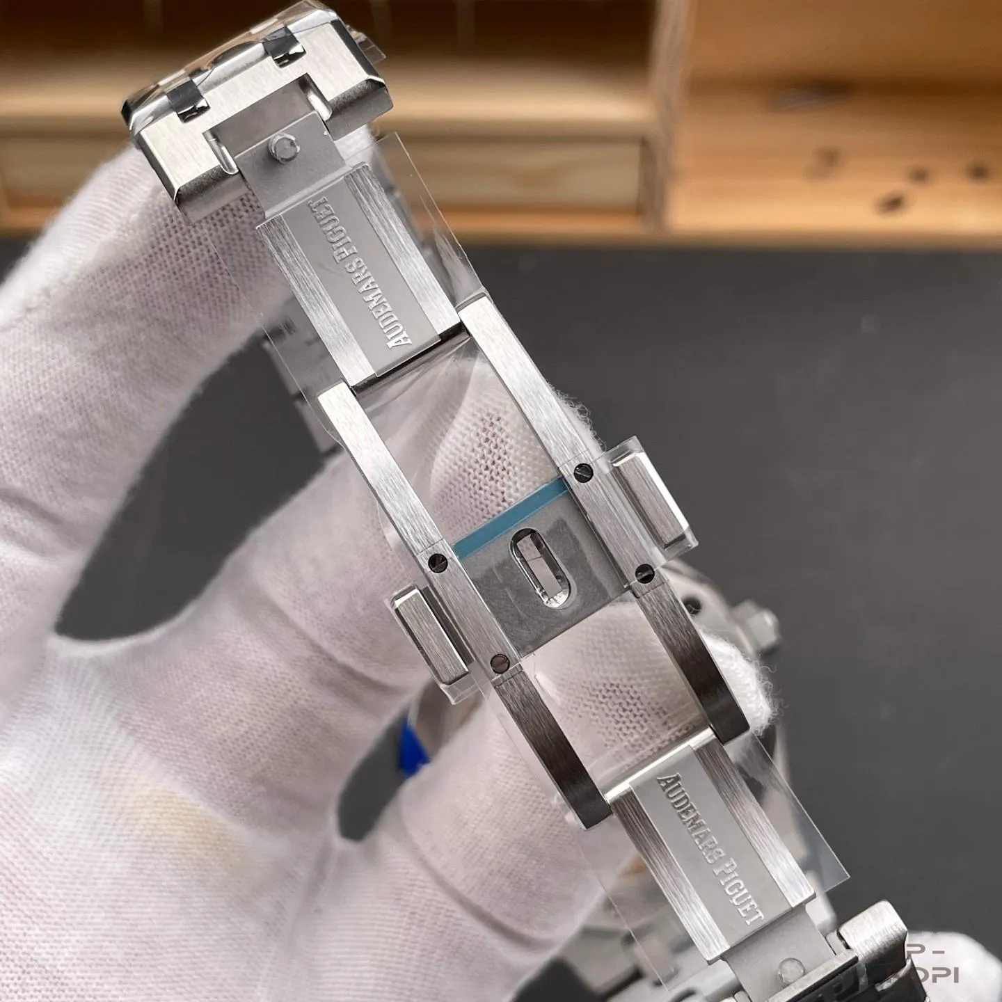 オーデマ・ピゲ ロイヤルオーク 41mm 15510ST|グリーン文字盤・ステンレスブレスレット【APS工場製】 - 画像 (8)