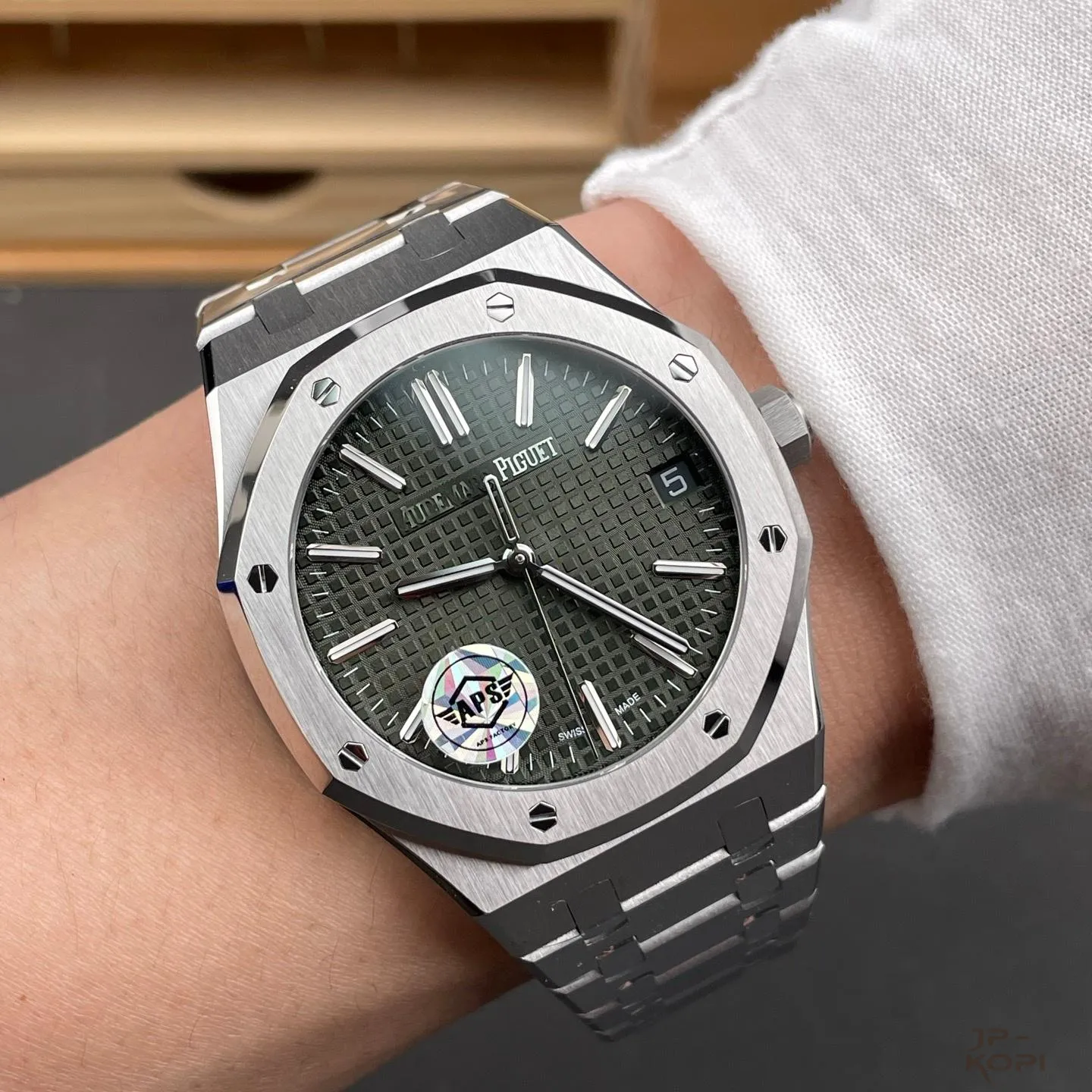 オーデマ・ピゲ ロイヤルオーク 41mm 15510ST|グリーン文字盤・ステンレスブレスレット【APS工場製】 - 画像 (10)