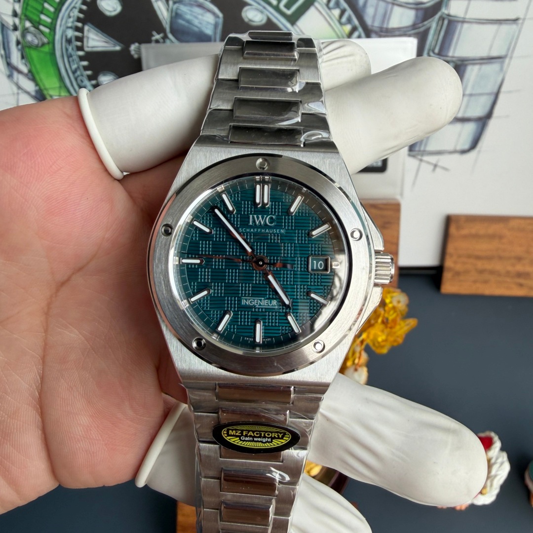IWC インヂュニア IW328903|アクアダイアル × 904Lステンレス【MZ工場製】 - 画像 (2)