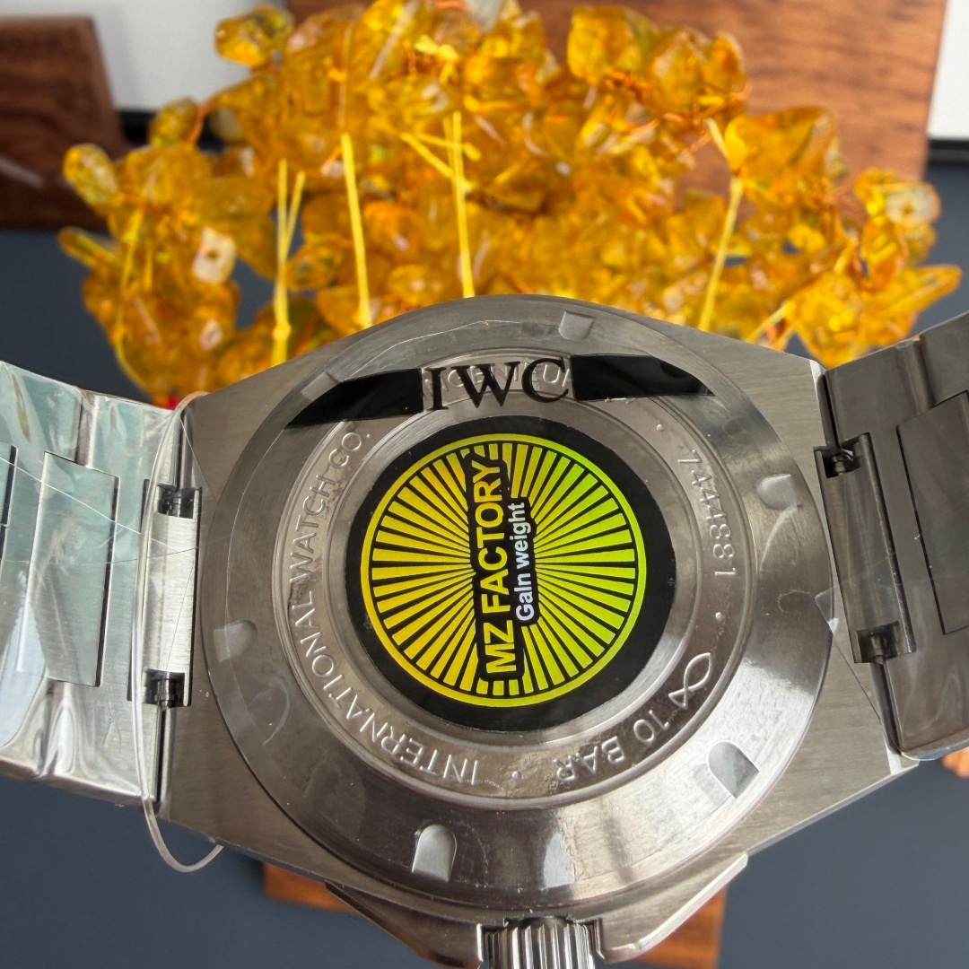 IWC インヂュニア IW328903|アクアダイアル × 904Lステンレス【MZ工場製】 - 画像 (7)