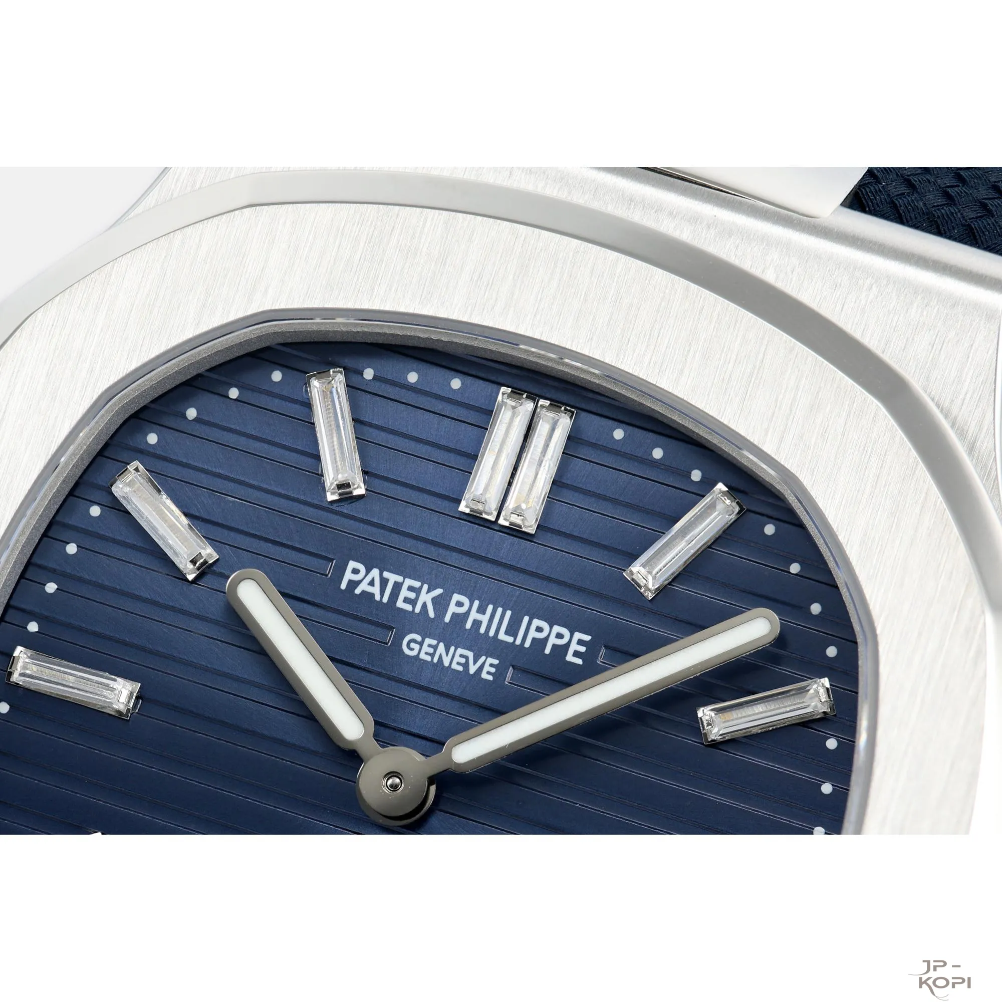 パテック・フィリップ ノーチラス誕生50周年記念 5810G-001|ブルーダイアル × コンポジットストラップ【PPF工場製】 - 画像 (5)